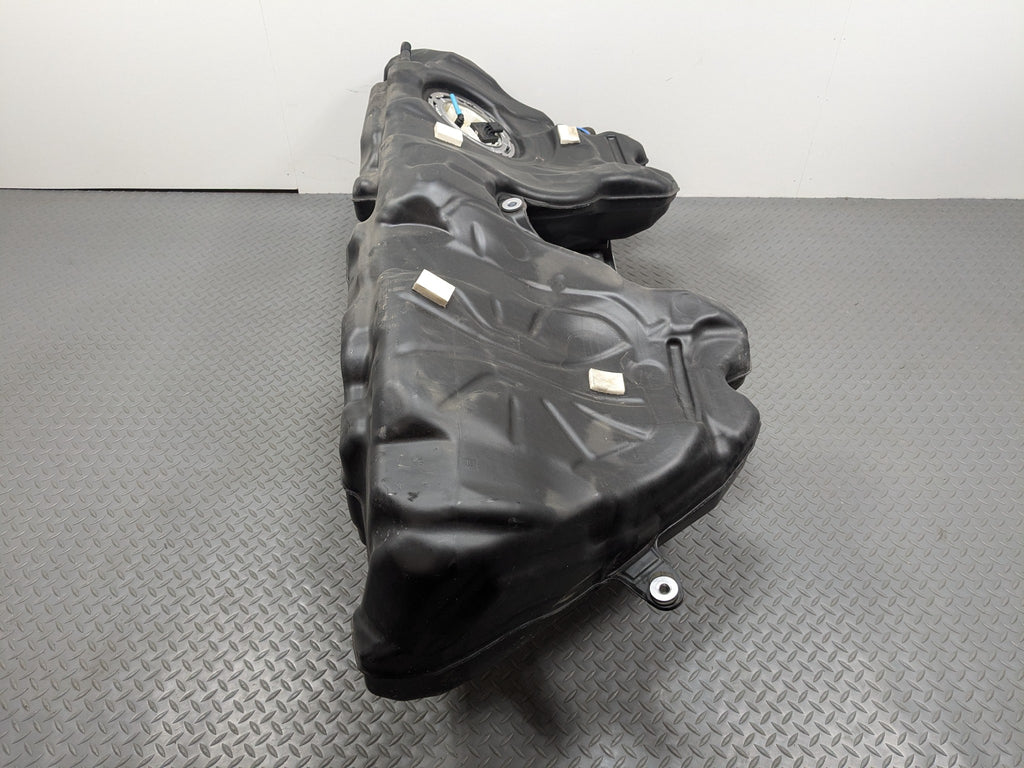 2014 - 2016 BMW 528I OEM GASOLINE GAS FUEL TANK RESERVOIR ASSEMBLY