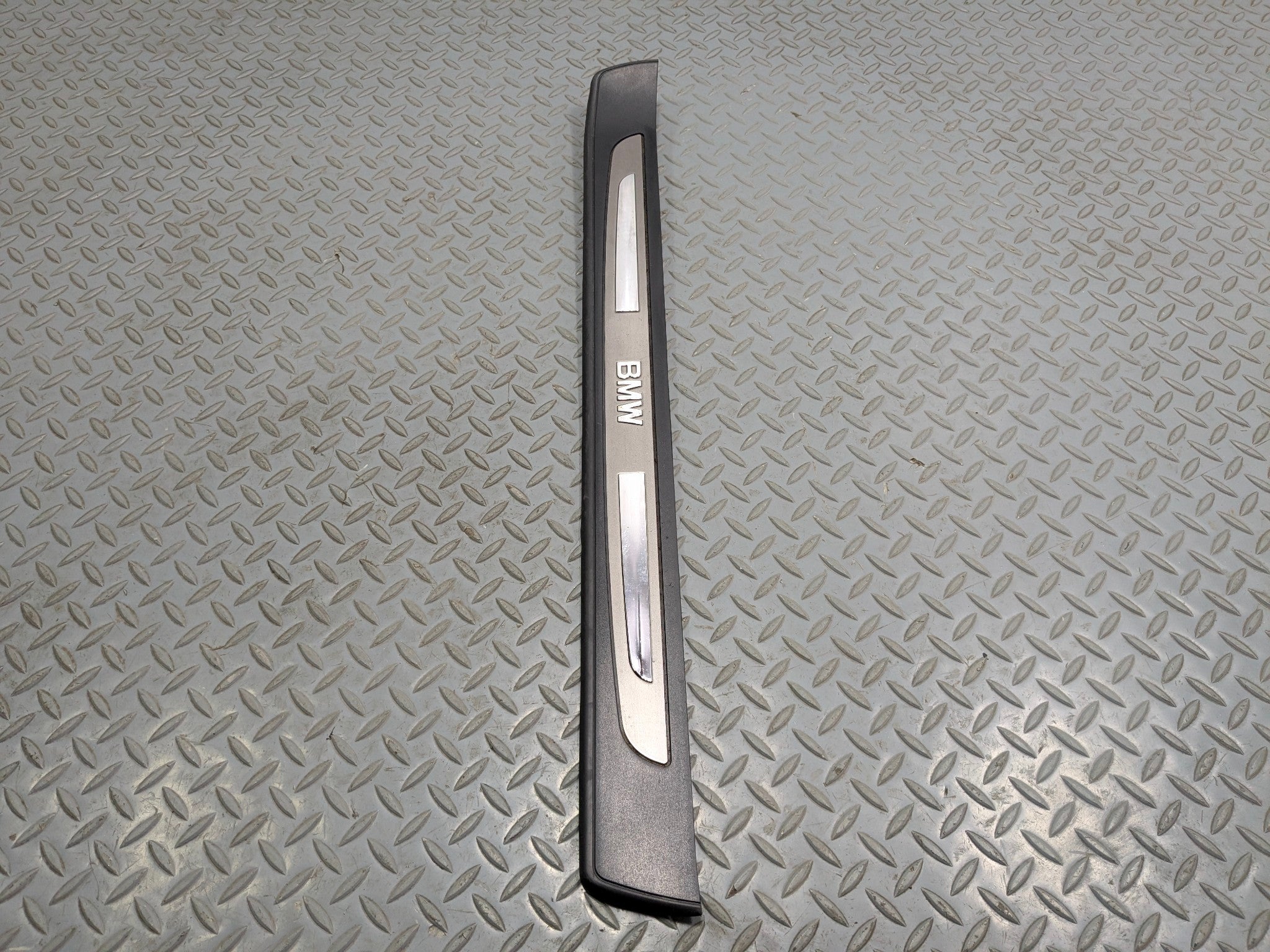 06 - 08 BMW 750I OEM DOOR SCUFF SILL STEP PLATE COVER FRONT RIGHT PASSENGER SIDE