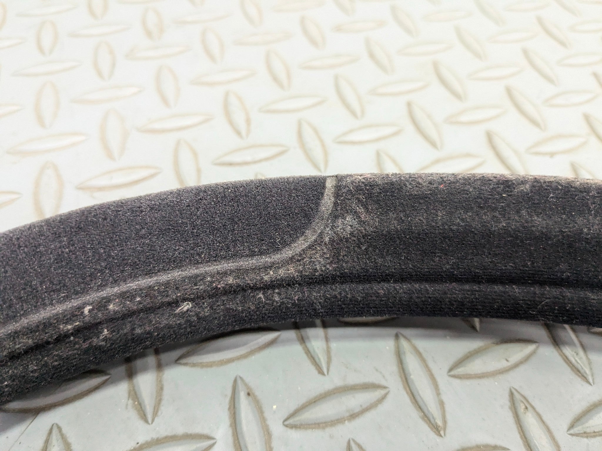 06 - 08 BMW 750I OEM DOOR SEAL WEATHER STRIPPING RUBBER FRONT LEFT DRIVER SIDE