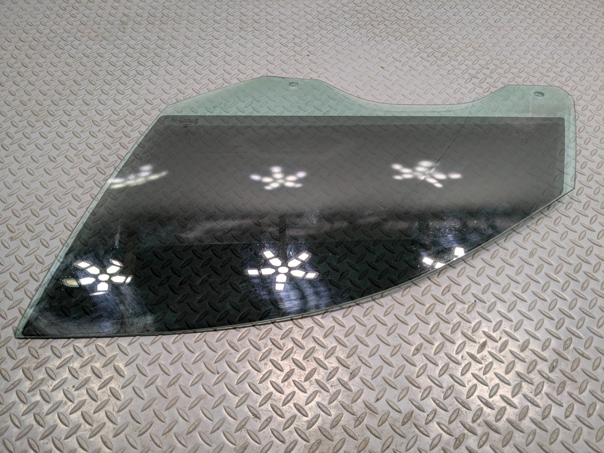 06 - 08 BMW 750I OEM DOOR WINDOW GLASS FRONT LEFT DRIVER SIDE WITH TINTED GLASS