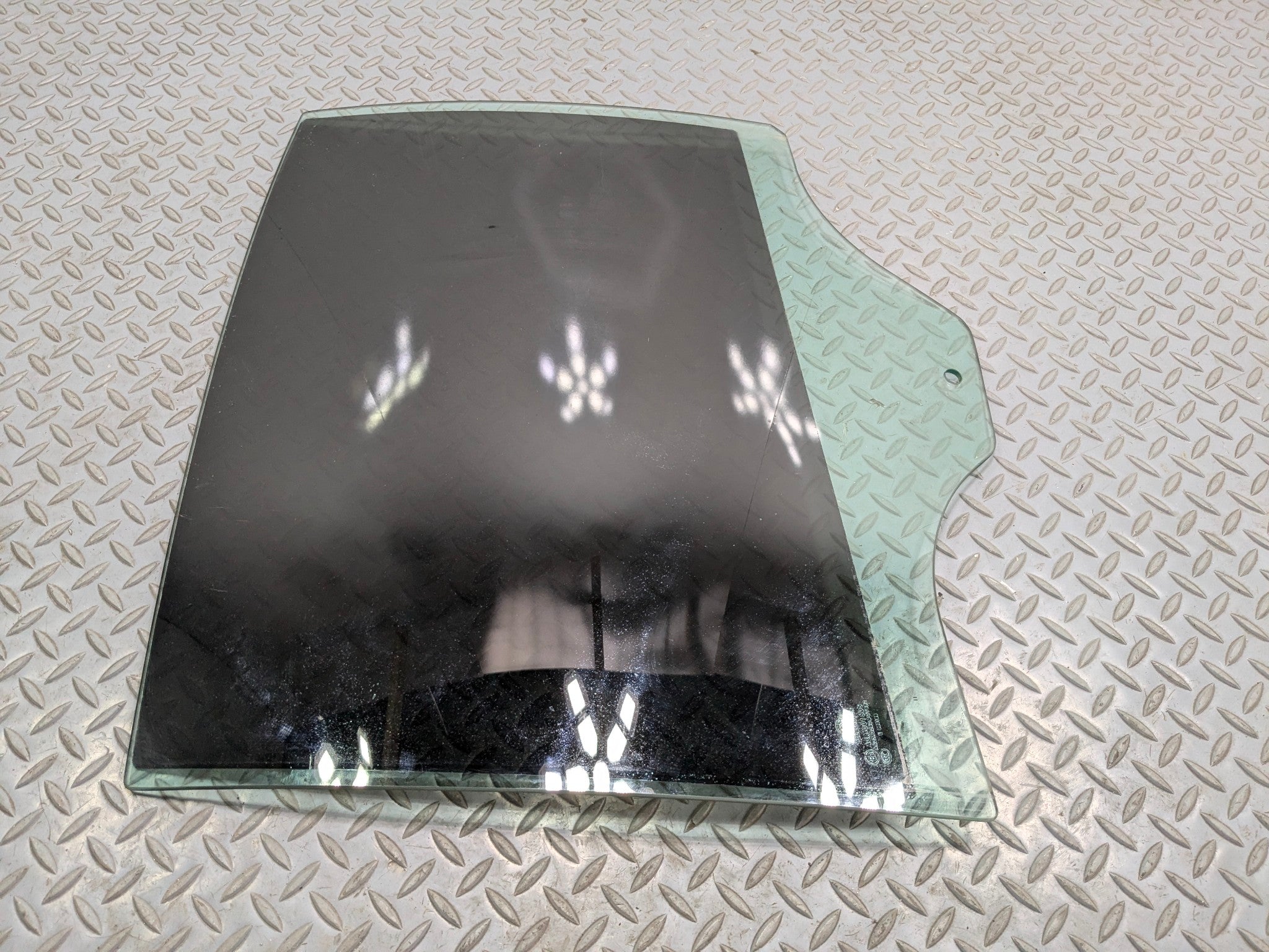 06 - 08 BMW 750I OEM DOOR WINDOW GLASS REAR LEFT DRIVER SIDE WITH TINTED GLASS