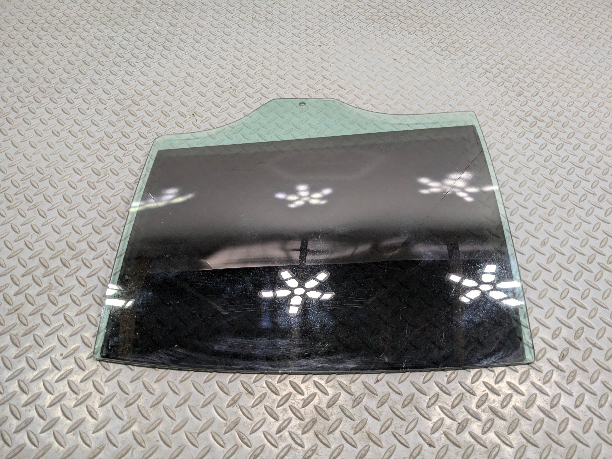 06 - 08 BMW 750I OEM DOOR WINDOW GLASS REAR LEFT DRIVER SIDE WITH TINTED GLASS