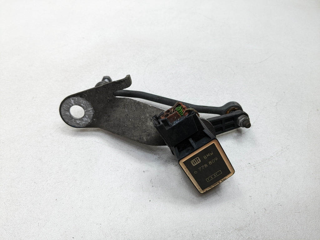 2006 - 2008 BMW 750I OEM HEAD LIGHT SUSPENSION SENSOR FRONT LEFT DRIVER SIDE