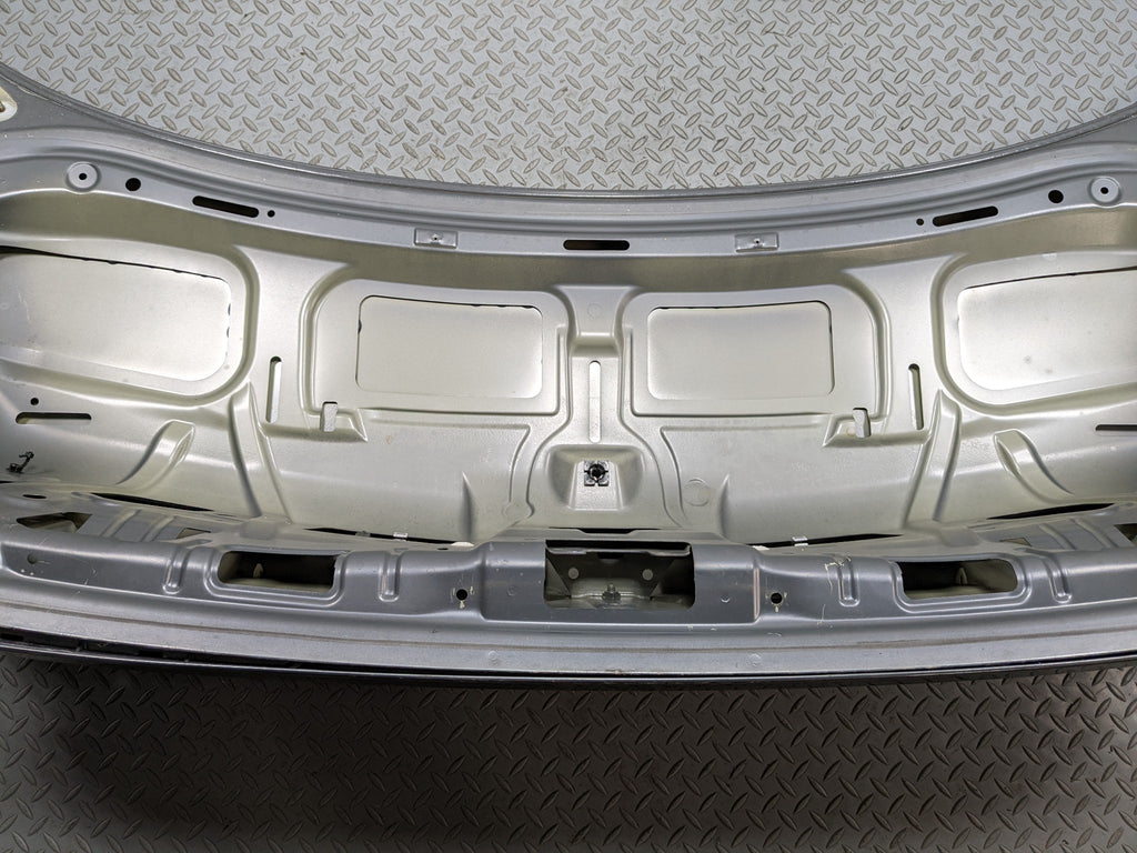 06 - 08 BMW 750I OEM REAR TRUNK DECK LID SHELL COVER PANEL WITH EMBLEM ASSEMBLY