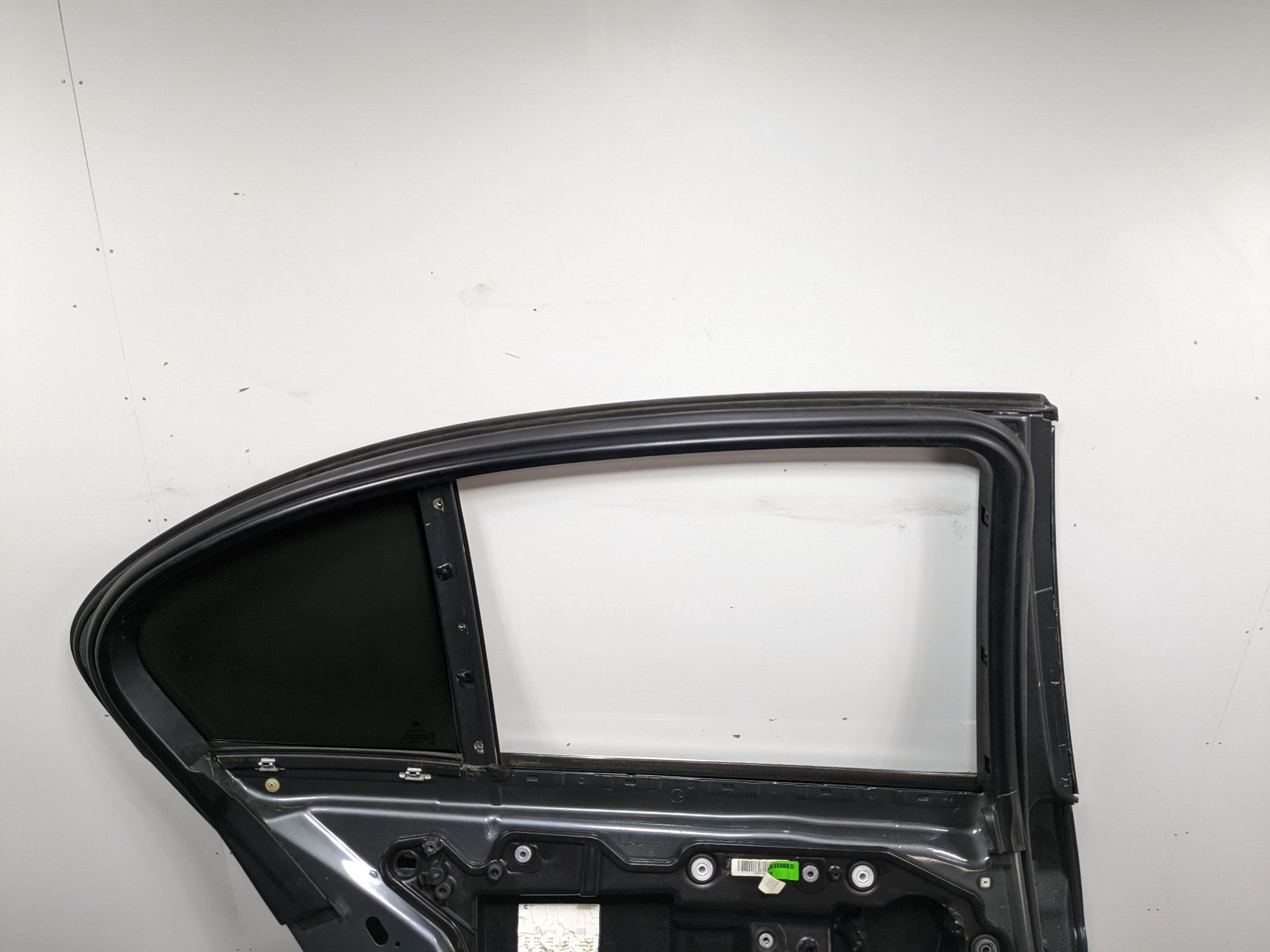 06 - 08 BMW 750I OEM DOOR SHELL PANEL WITH EXTERIOR DOOR HANDLE REAR LEFT SIDE