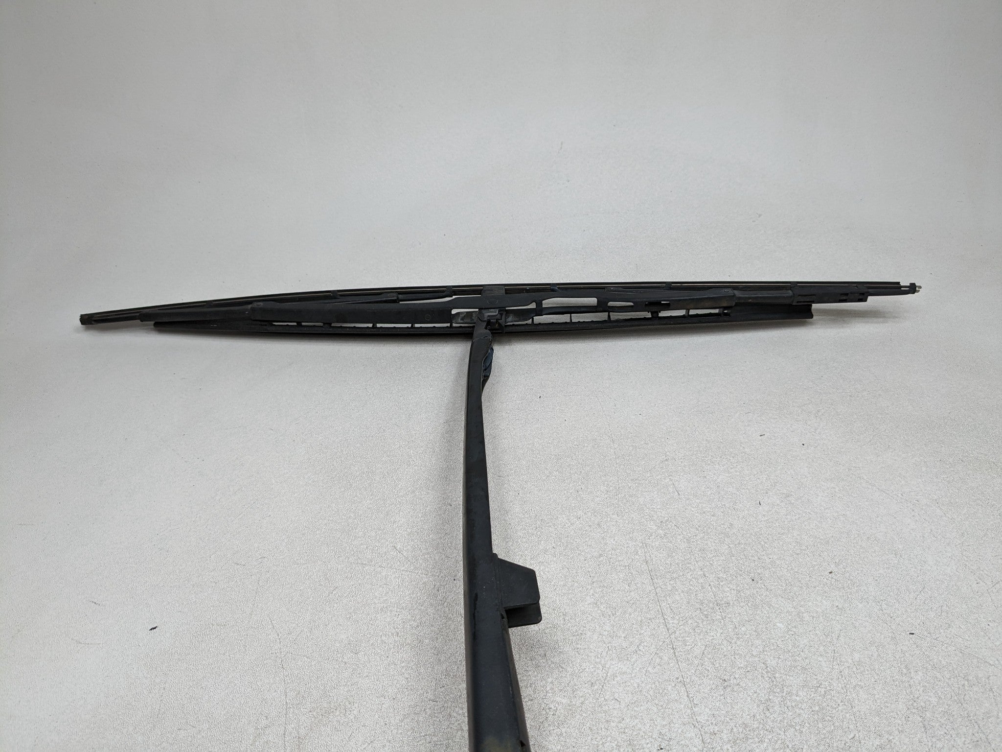 06 - 08 BMW 750I OEM WINDSHIELD WIPER ARM WITH BLADE FRONT RIGHT PASSENGER SIDE