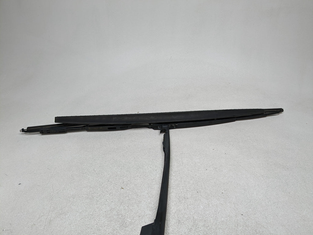 06 - 08 BMW 750I OEM WINDSHIELD WIPER ARM WITH BLADE FRONT RIGHT PASSENGER SIDE