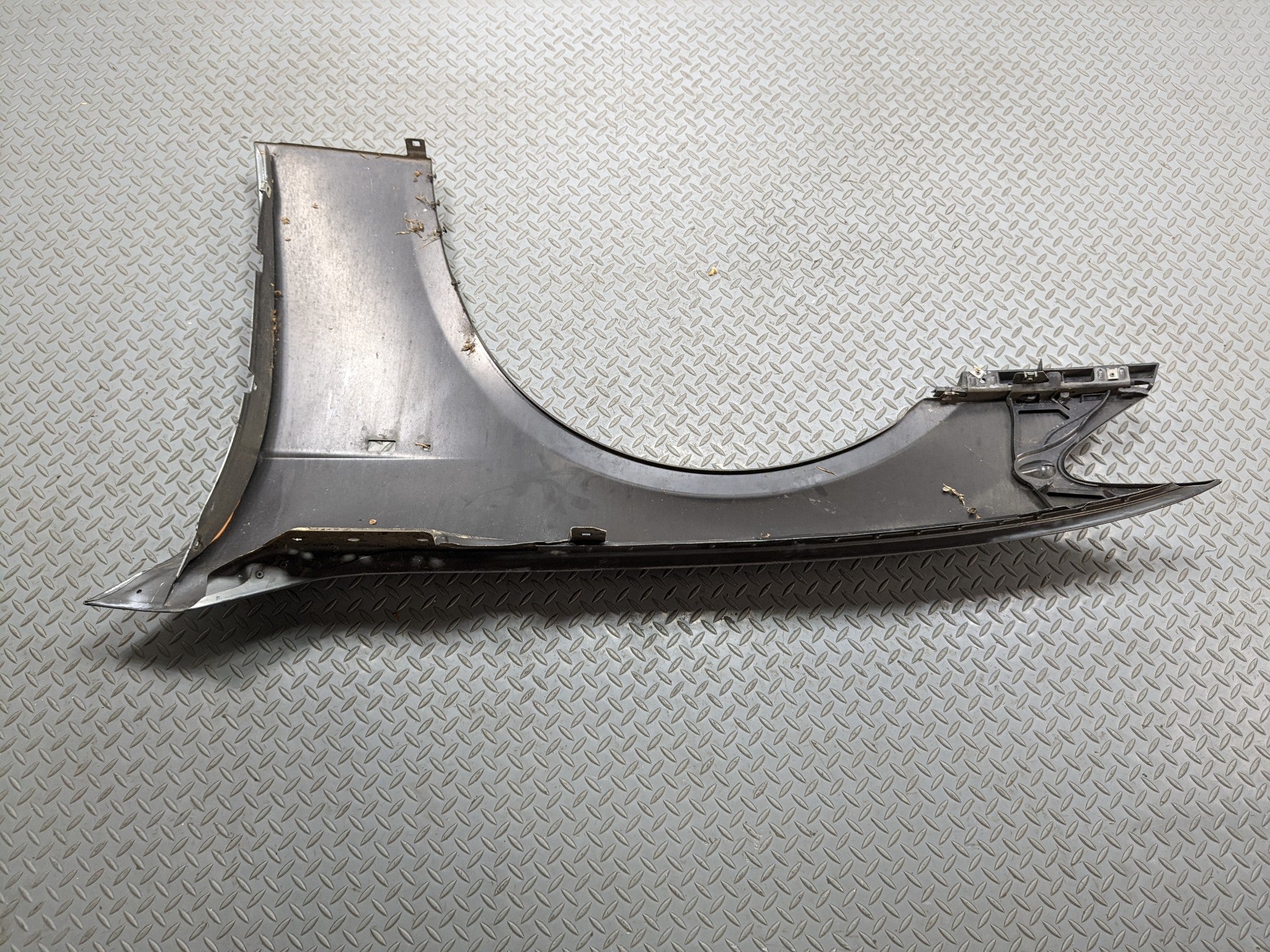 06 - 08 BMW 750I OEM FENDER COVER PANEL TITANIUM GREY METALLIC FRONT RIGHT SIDE