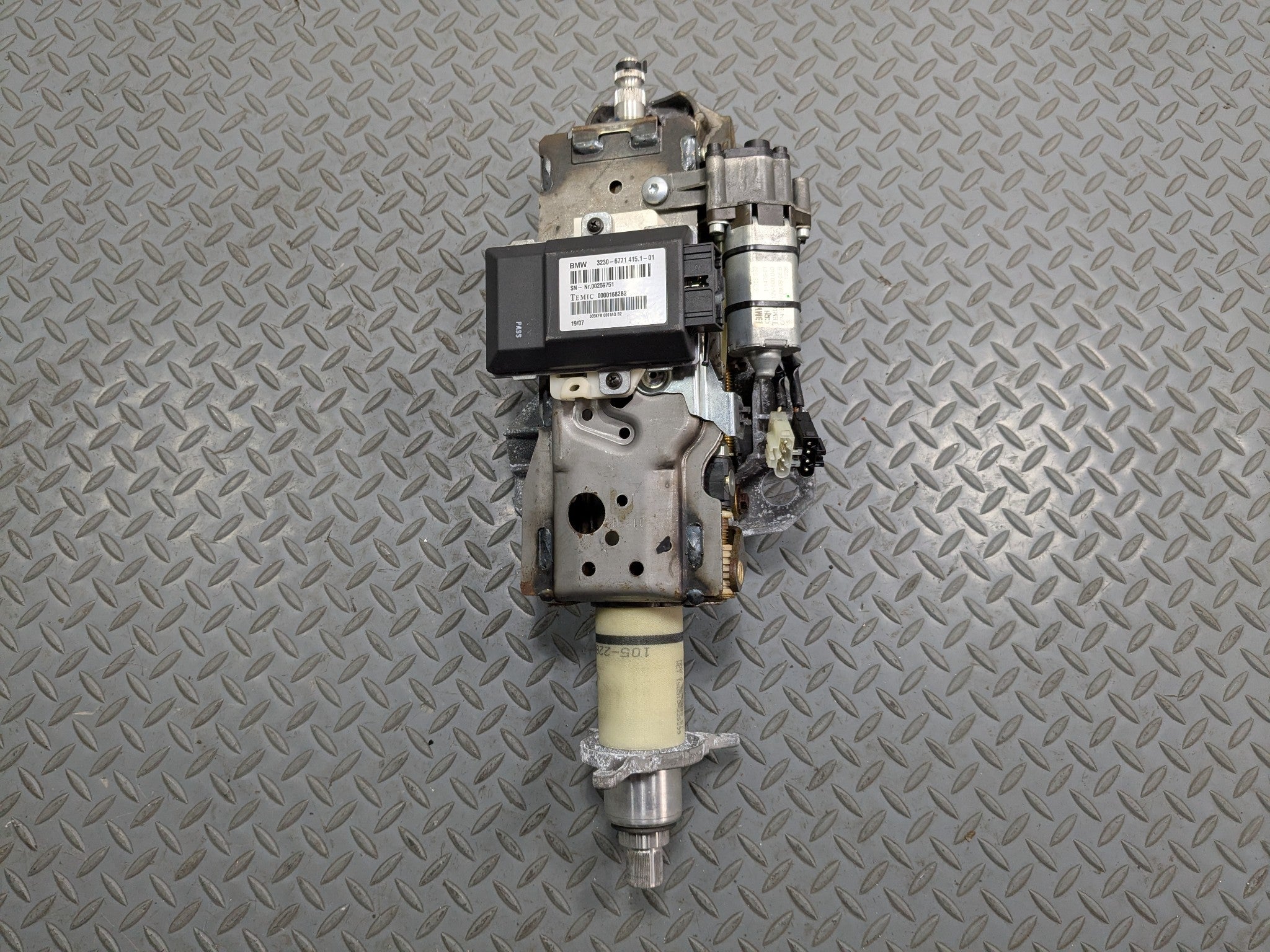 06 - 08 BMW 750I OEM ELECTRIC STEERING COLUMN SHAFT WITH POWER ADJUSTABLE MOTOR