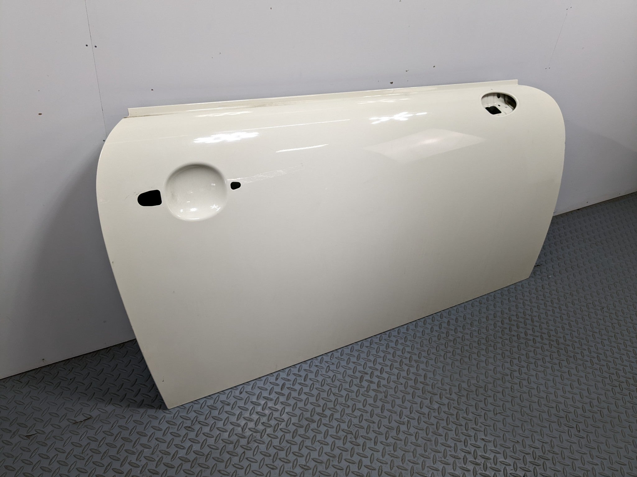 11 - 14 MINI COOPER CLUBMAN OEM DOOR SHELL PANEL PEPPER WHITE FRONT RIGHT SIDE