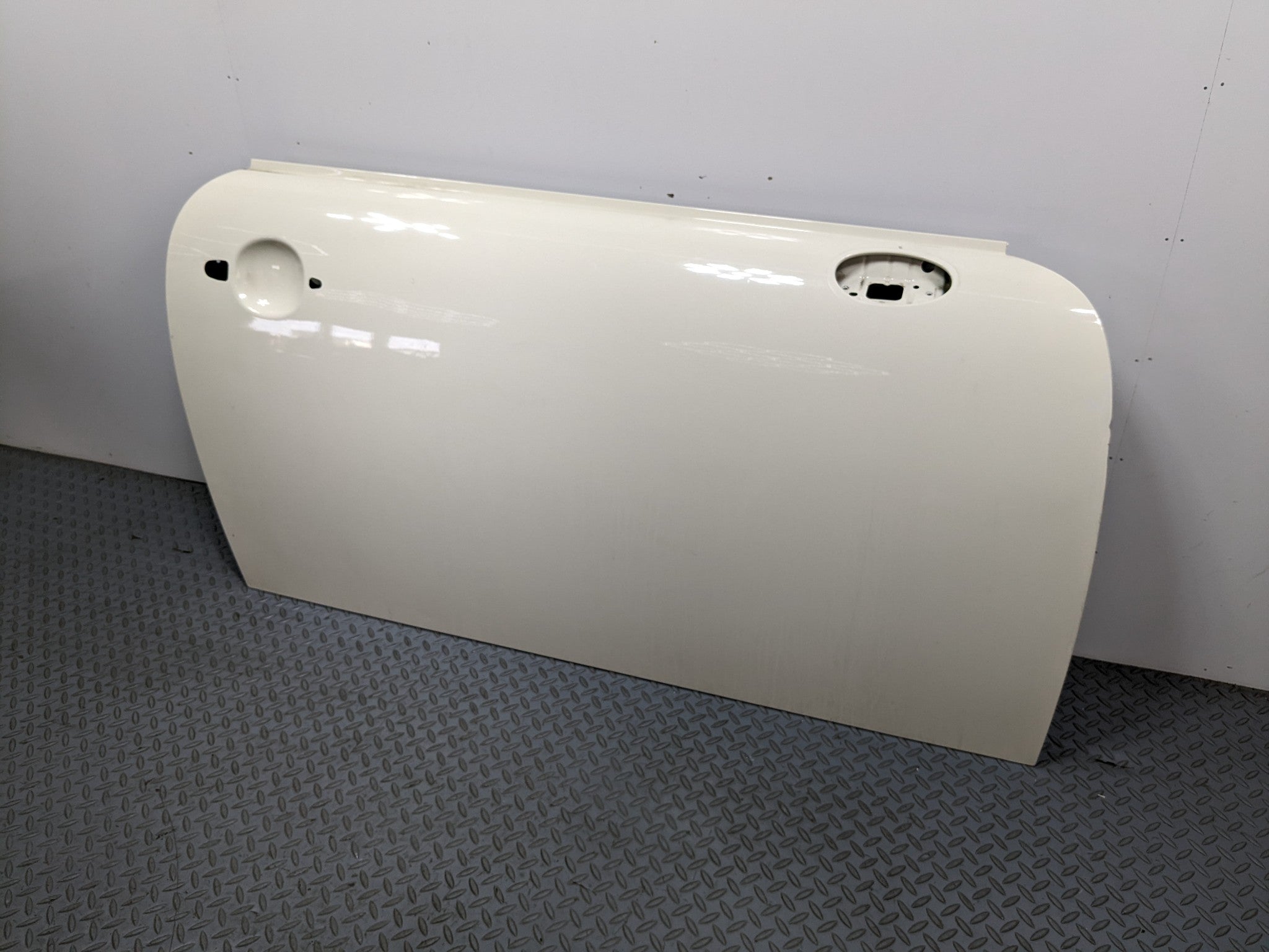 11 - 14 MINI COOPER CLUBMAN OEM DOOR SHELL PANEL PEPPER WHITE FRONT RIGHT SIDE