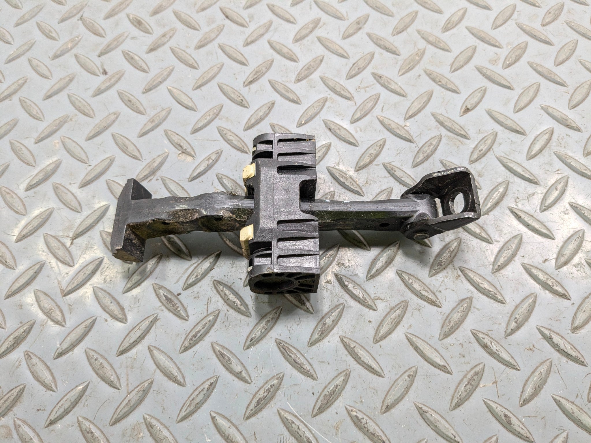 2011 - 2014 MINI COOPER CLUBMAN OEM DOOR CHECK STRAP STOPPER FRONT RIGHT SIDE