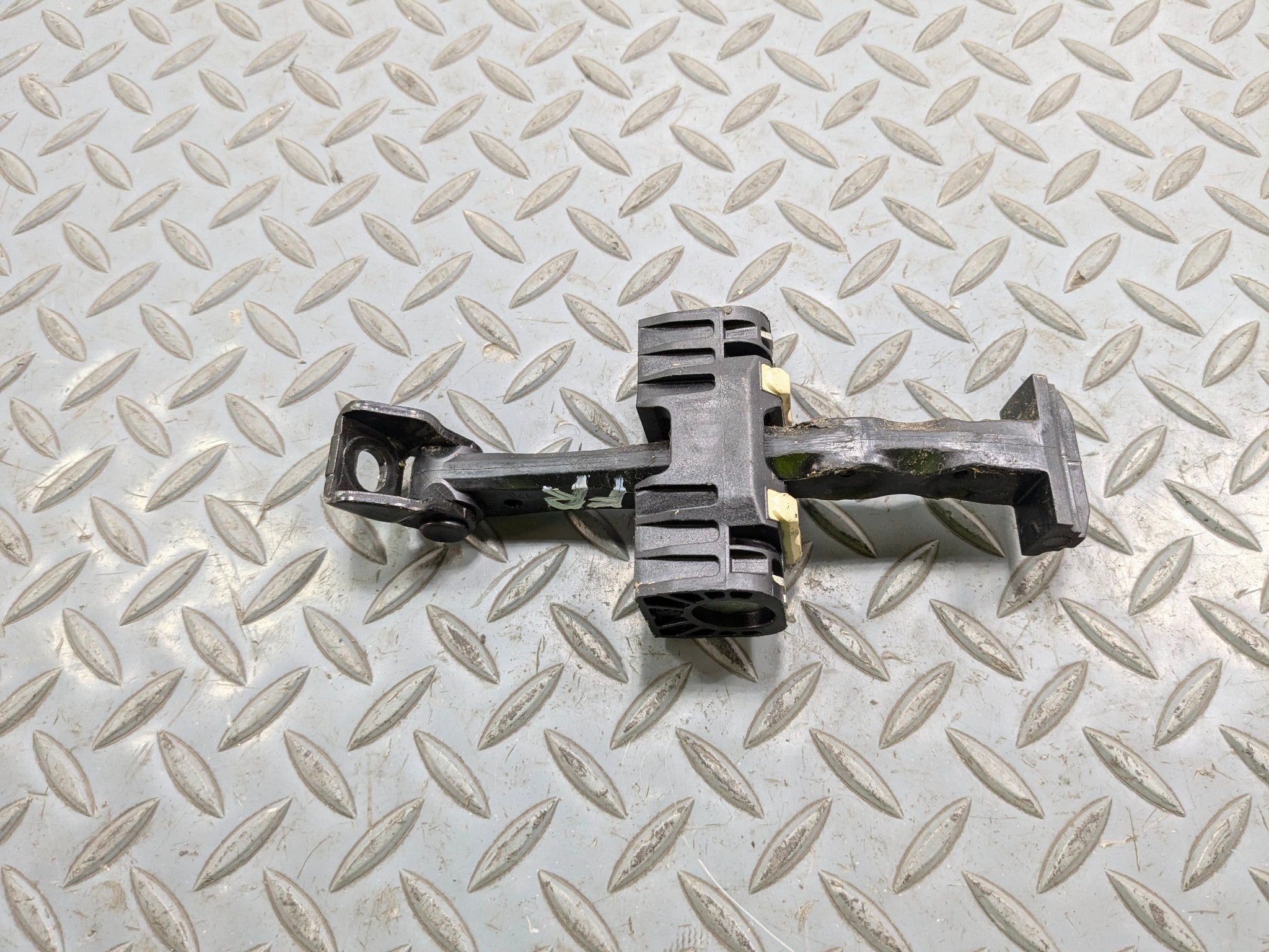 2011 - 2014 MINI COOPER CLUBMAN OEM DOOR CHECK STRAP STOPPER FRONT RIGHT SIDE