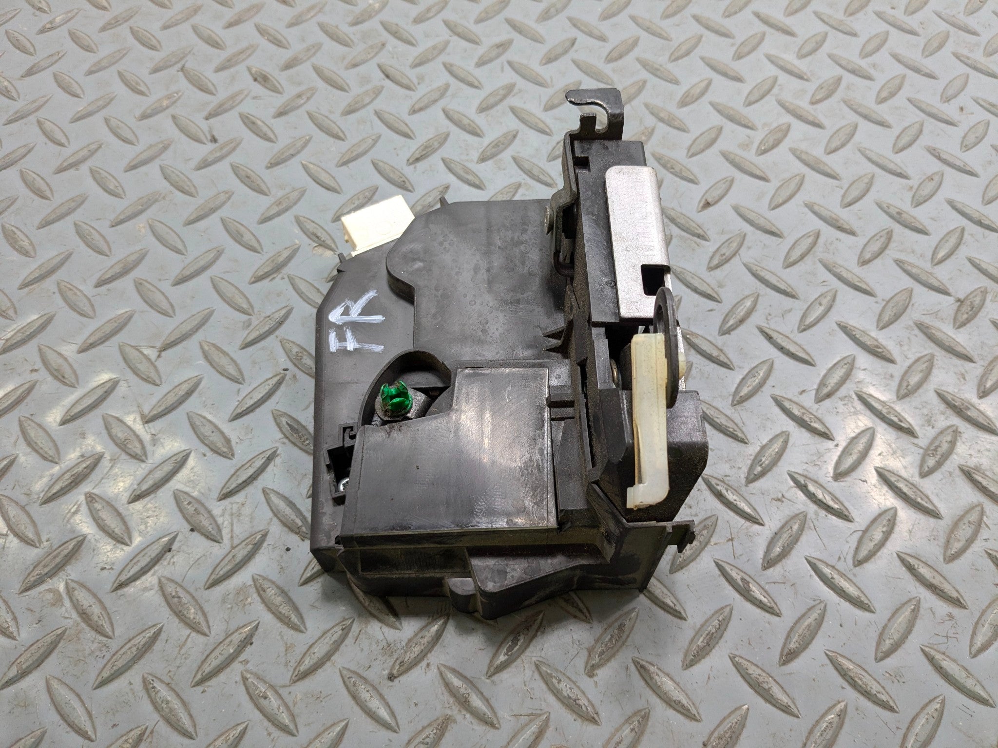 11 - 14 MINI COOPER CLUBMAN OEM DOOR LATCH ACTUATOR FRONT RIGHT PASSENGER SIDE