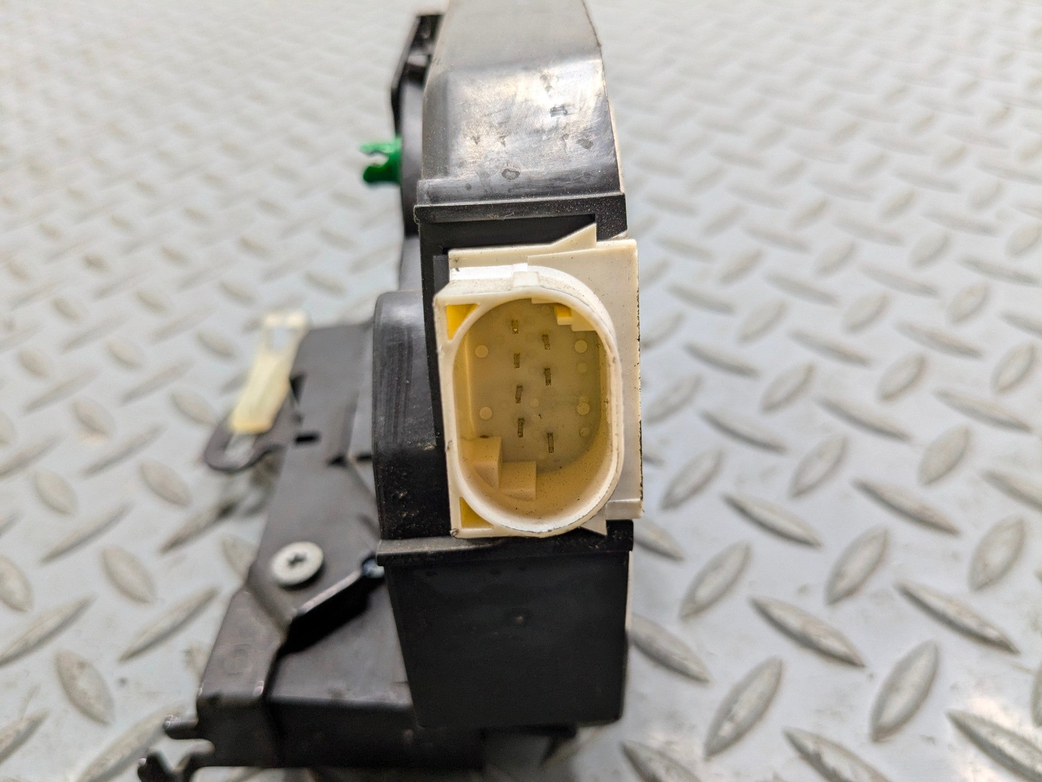 11 - 14 MINI COOPER CLUBMAN OEM DOOR LATCH ACTUATOR FRONT RIGHT PASSENGER SIDE