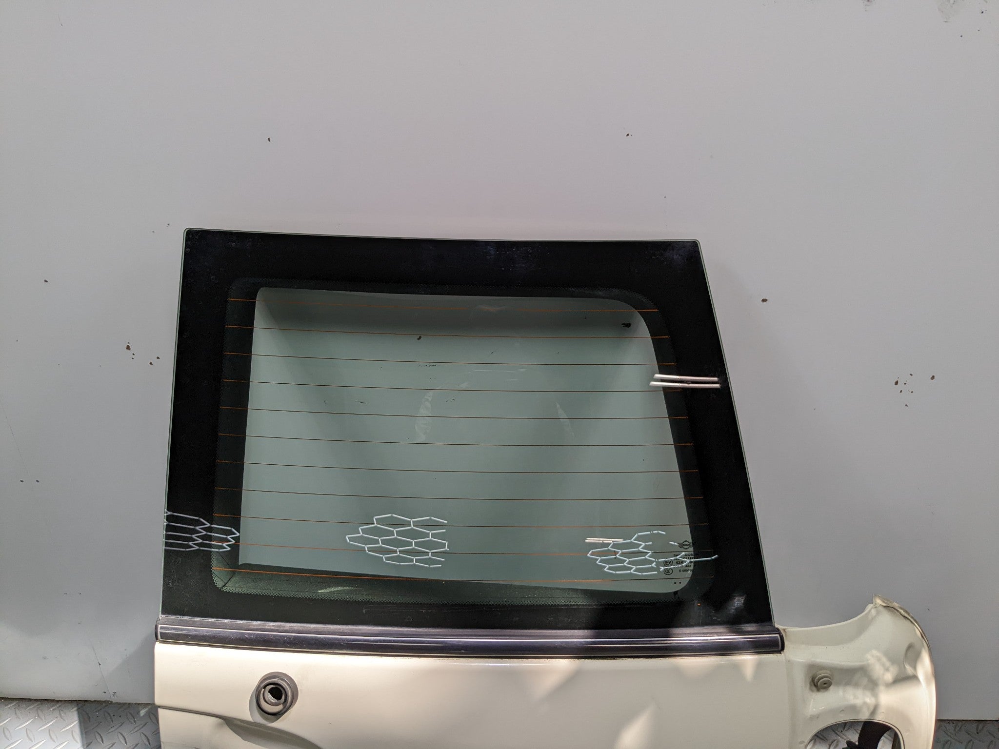 11-14 MINI COOPER CLUBMAN OEM TRUNK LID SHELL SPLIT DOOR WITH WINDOW REAR RIGHT