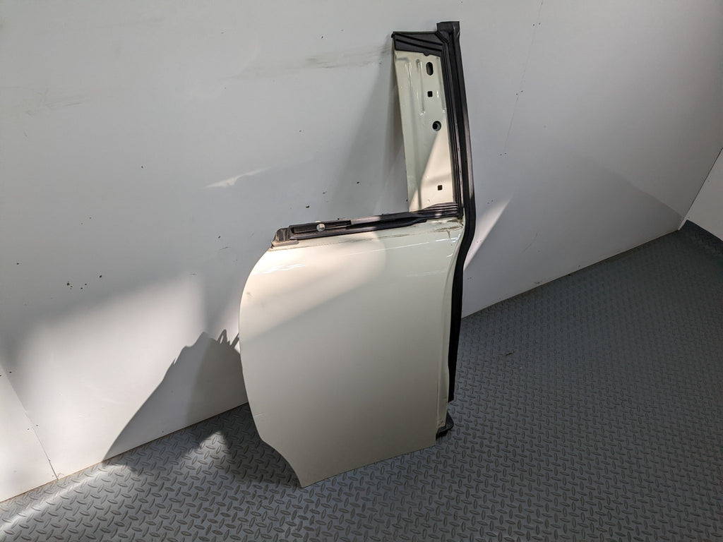 11 - 14 MINI COOPER CLUBMAN OEM DOOR SHELL PANEL PEPPER WHITE REAR RIGHT SIDE