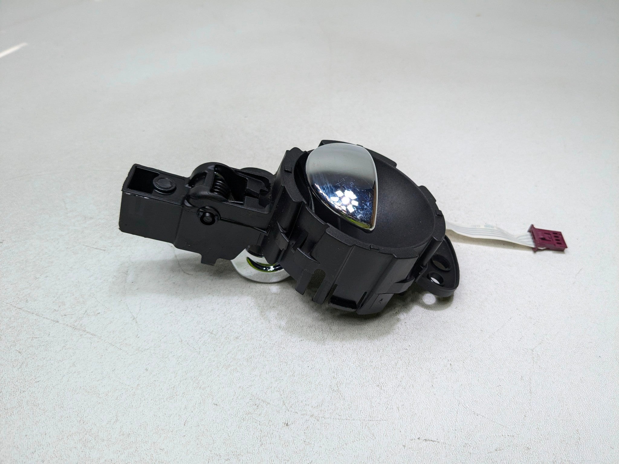 2011 - 2014 MINI COOPER CLUBMAN OEM INTERIOR INSIDE DOOR HANDLE FRONT LEFT SIDE