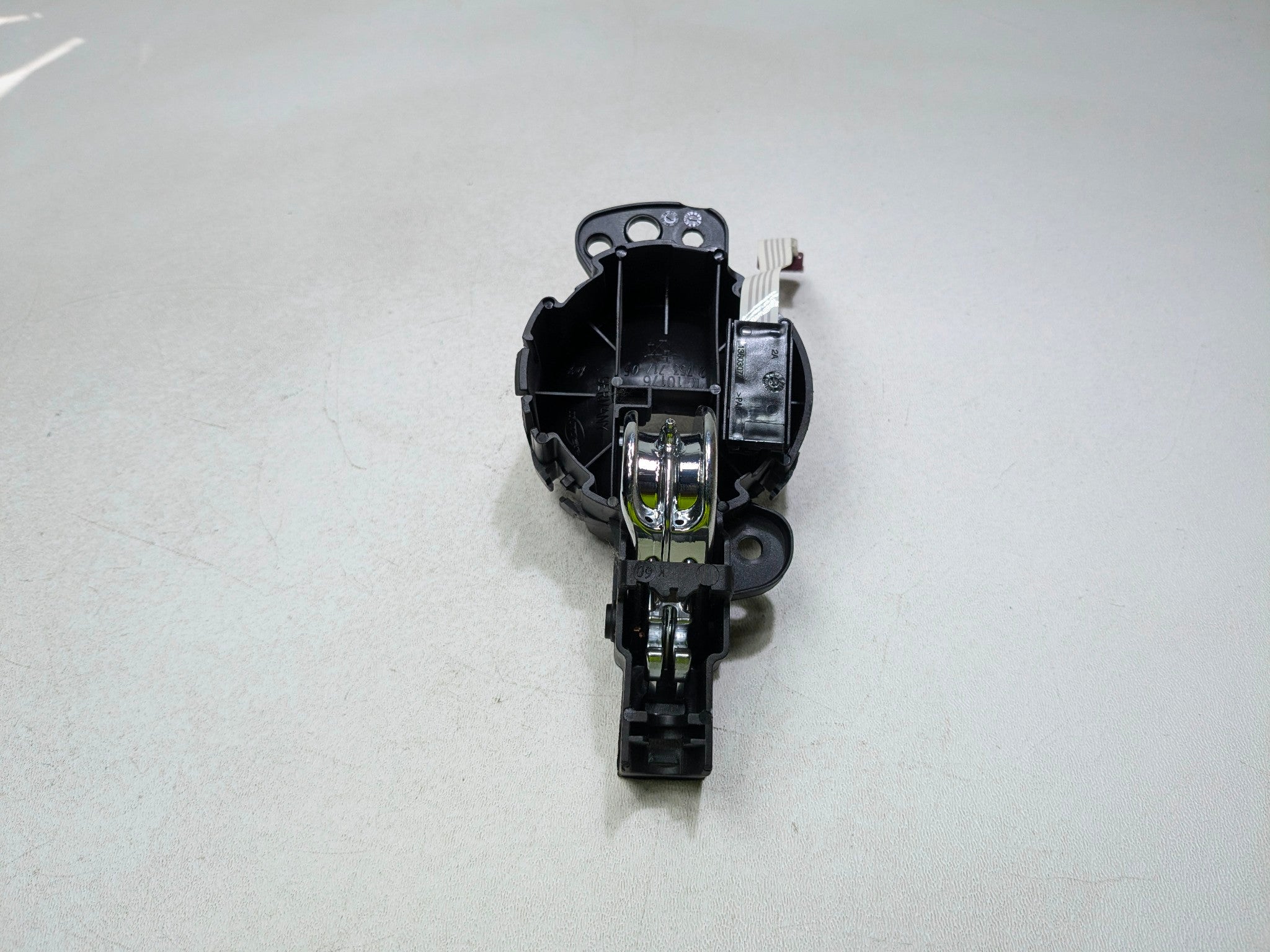 2011 - 2014 MINI COOPER CLUBMAN OEM INTERIOR INSIDE DOOR HANDLE FRONT LEFT SIDE