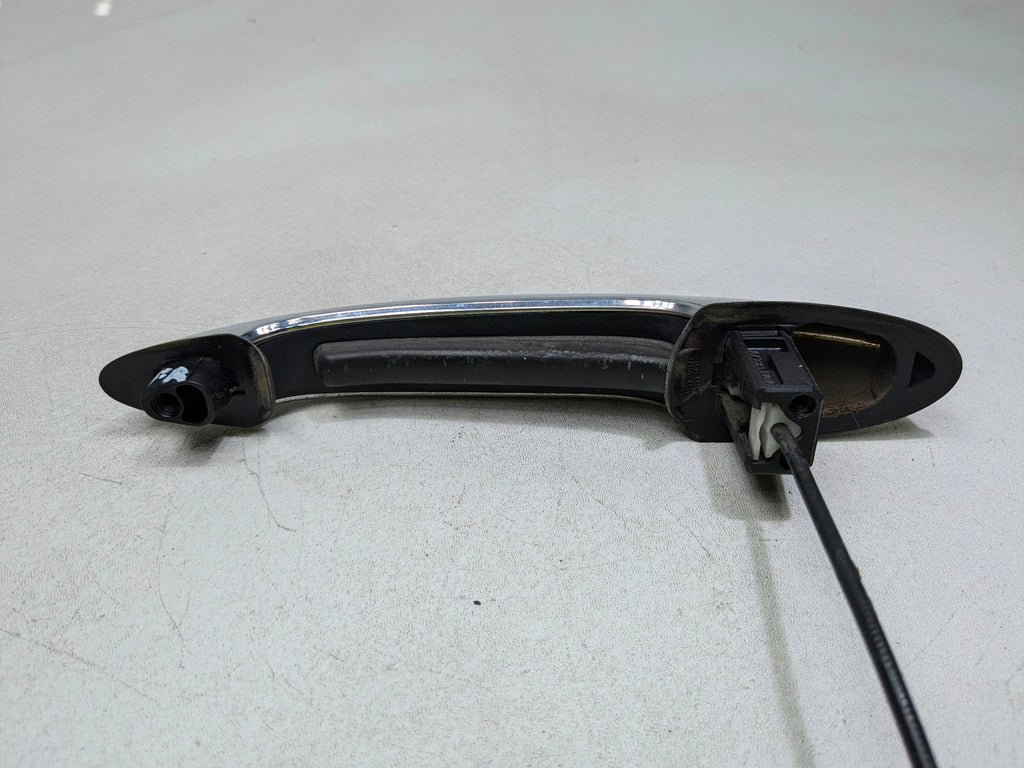 2011 - 2014 MINI COOPER CLUBMAN OEM EXTERIOR DOOR HANDLE FRONT RIGHT SIDE