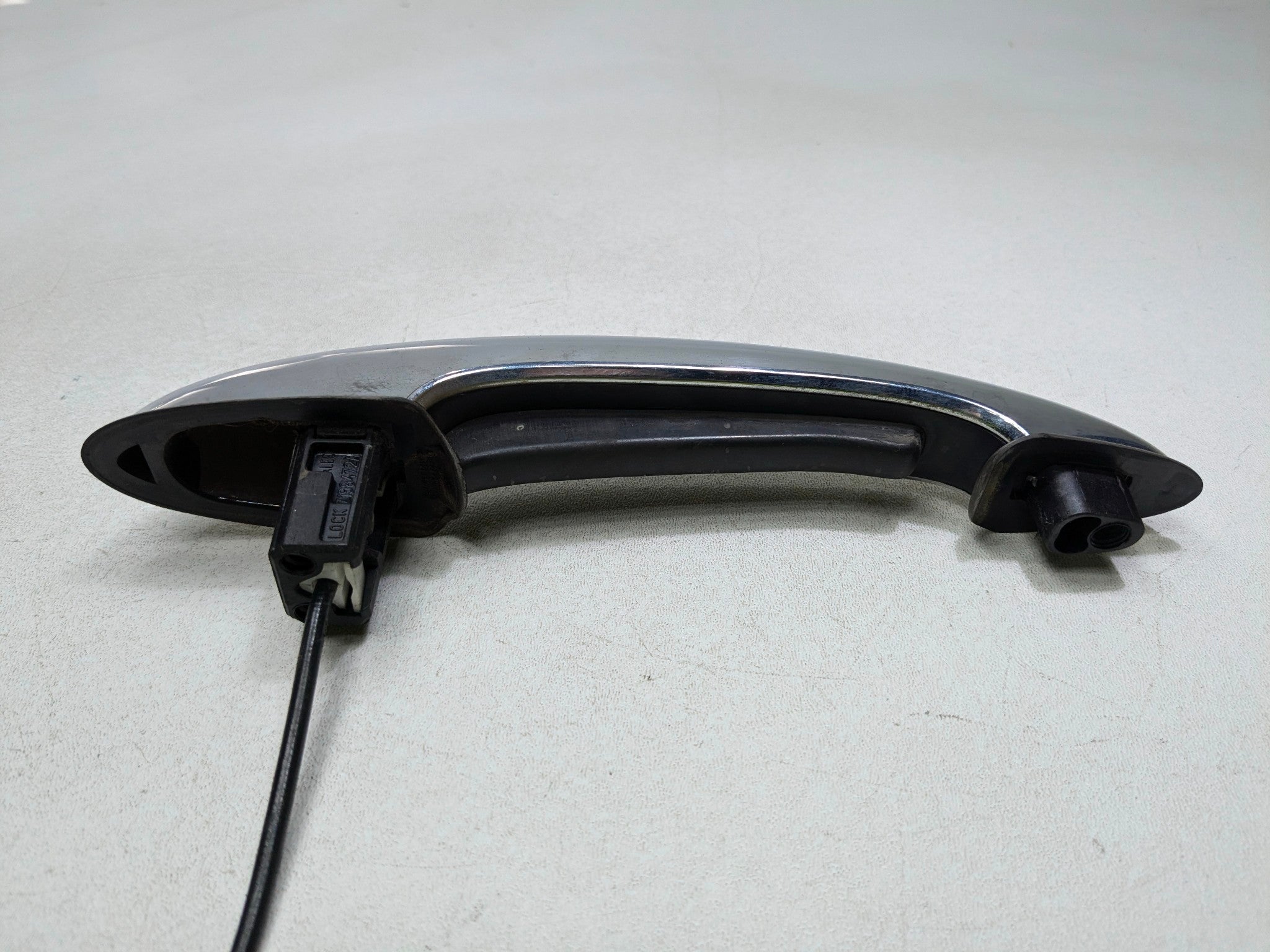 2011 - 2014 MINI COOPER CLUBMAN OEM EXTERIOR DOOR HANDLE FRONT RIGHT SIDE