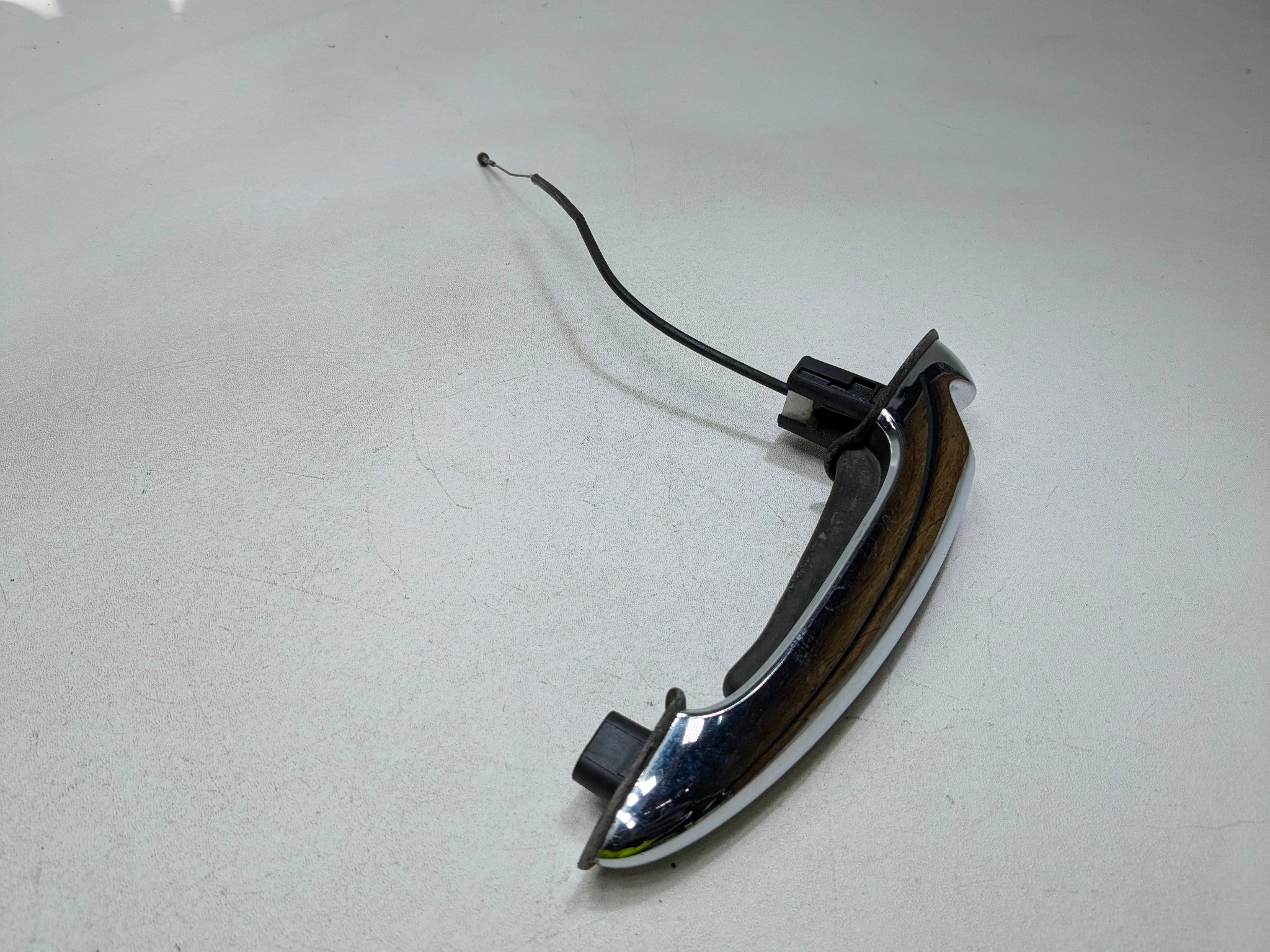 2011 - 2014 MINI COOPER CLUBMAN OEM EXTERIOR DOOR HANDLE FRONT LEFT DRIVER SIDE