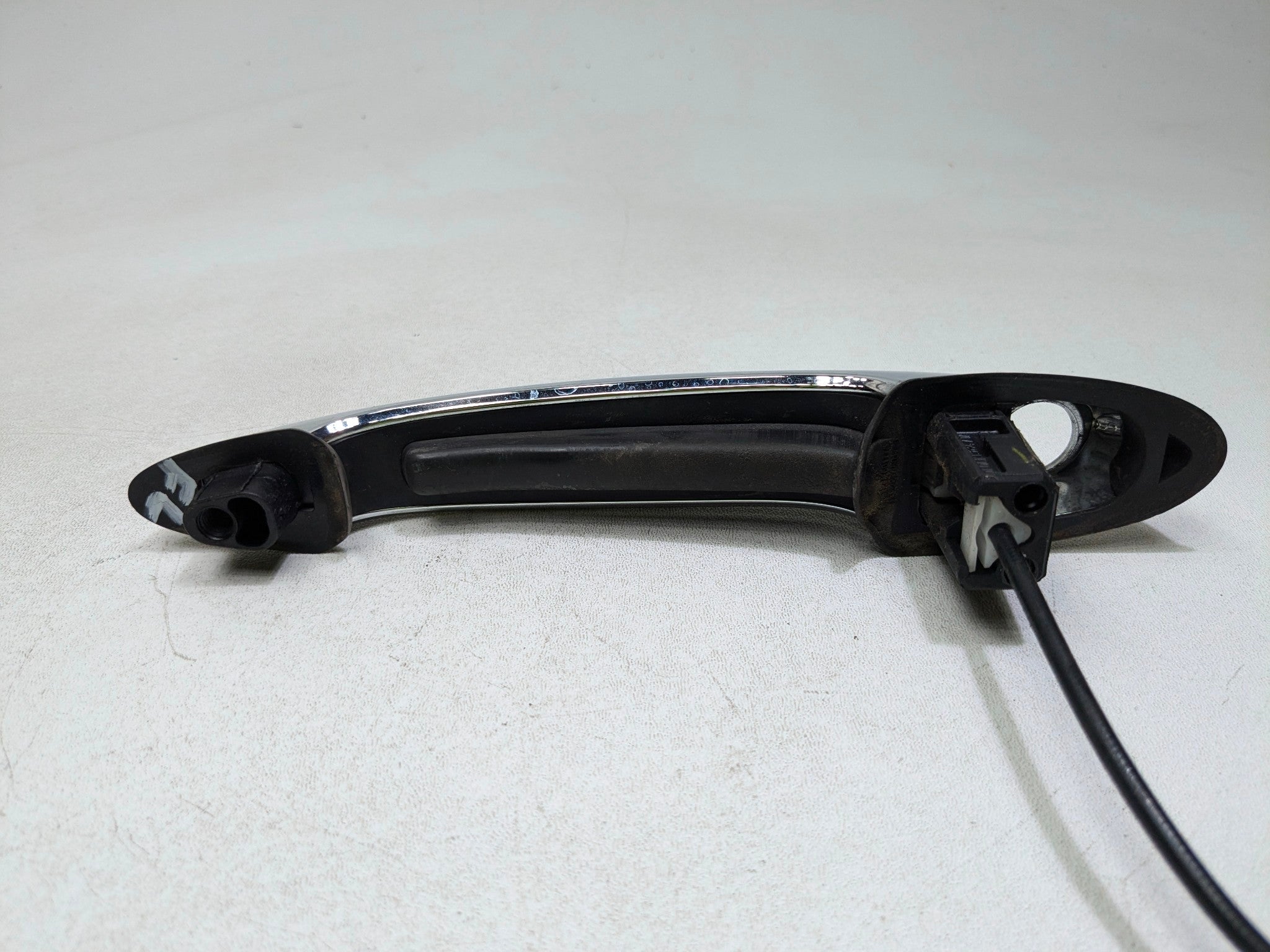 2011 - 2014 MINI COOPER CLUBMAN OEM EXTERIOR DOOR HANDLE FRONT LEFT DRIVER SIDE