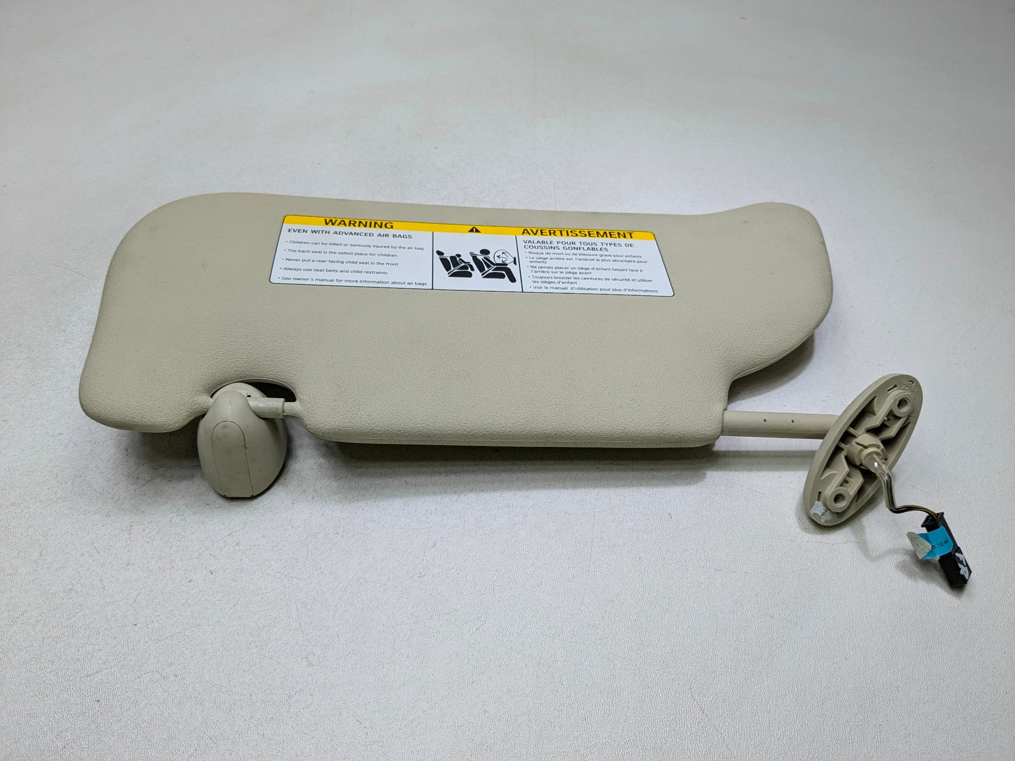 11 - 14 MINI COOPER CLUBMAN OEM SUN VISOR INTERIOR UPPER ROOF FRONT RIGHT SIDE