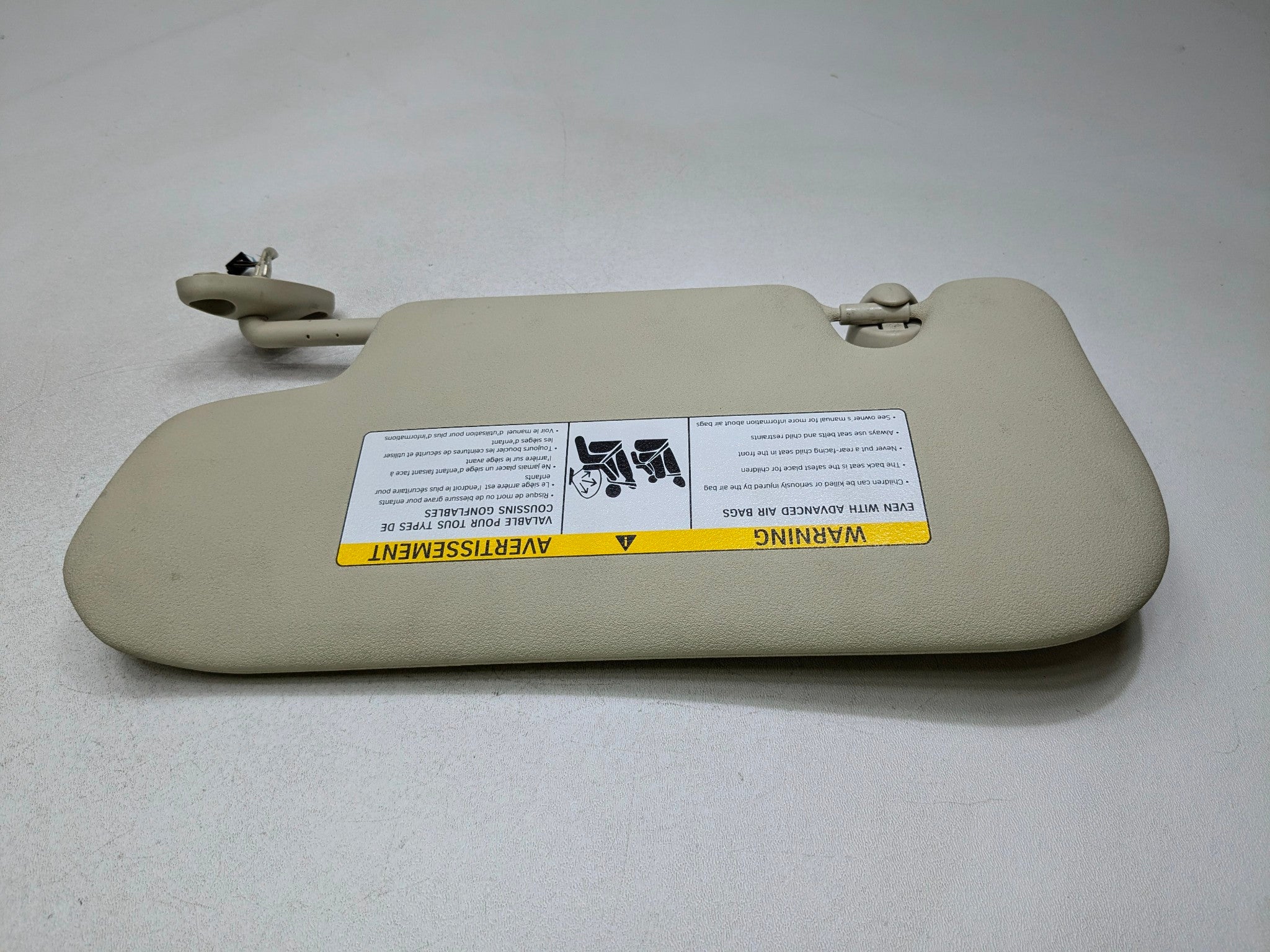 11 - 14 MINI COOPER CLUBMAN OEM SUN VISOR INTERIOR UPPER ROOF FRONT RIGHT SIDE