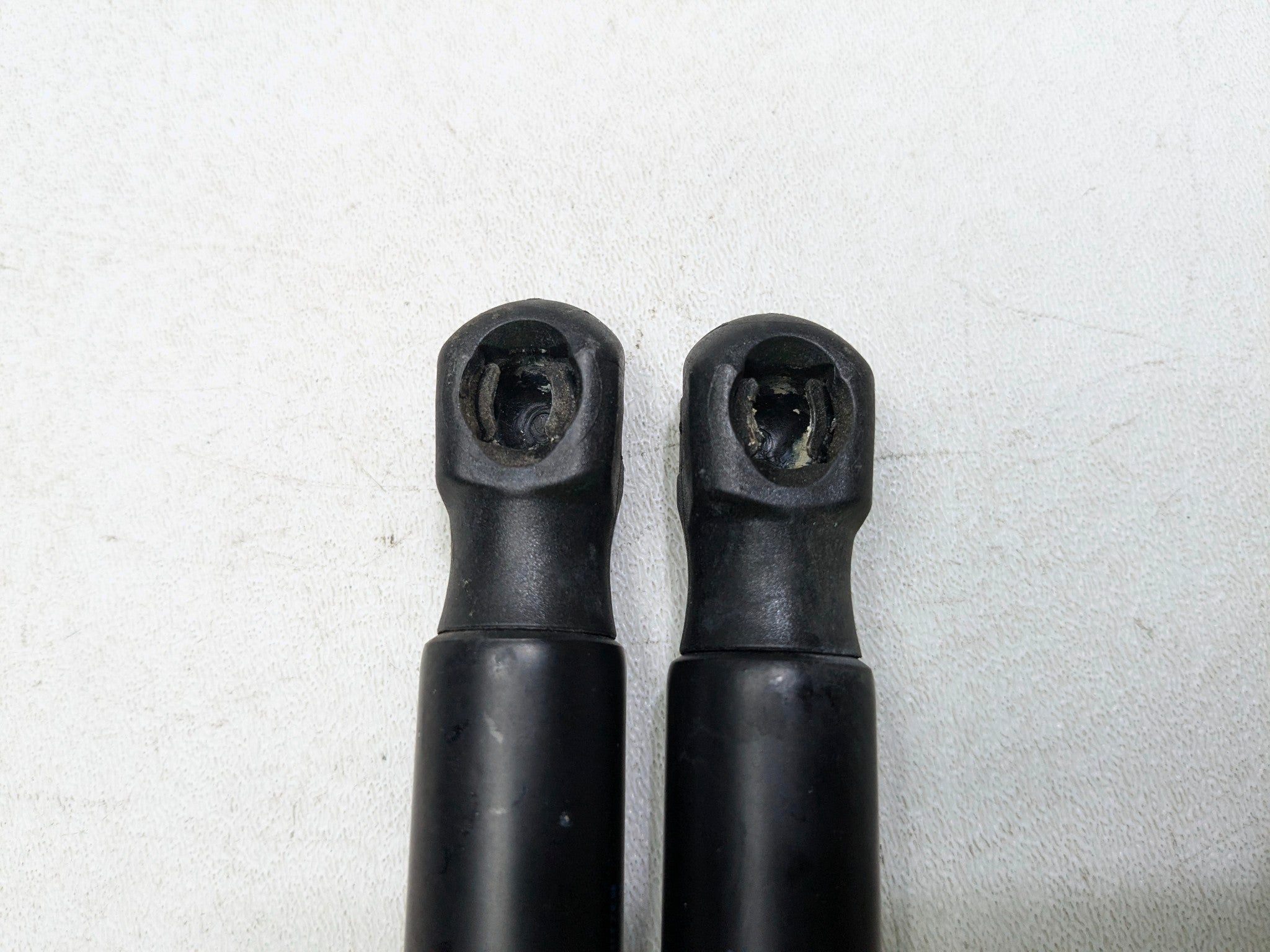 11 - 14 MINI COOPER CLUBMAN OEM HOOD BONNET SHOCK STRUT SUPPORT LEFT AND RIGHT