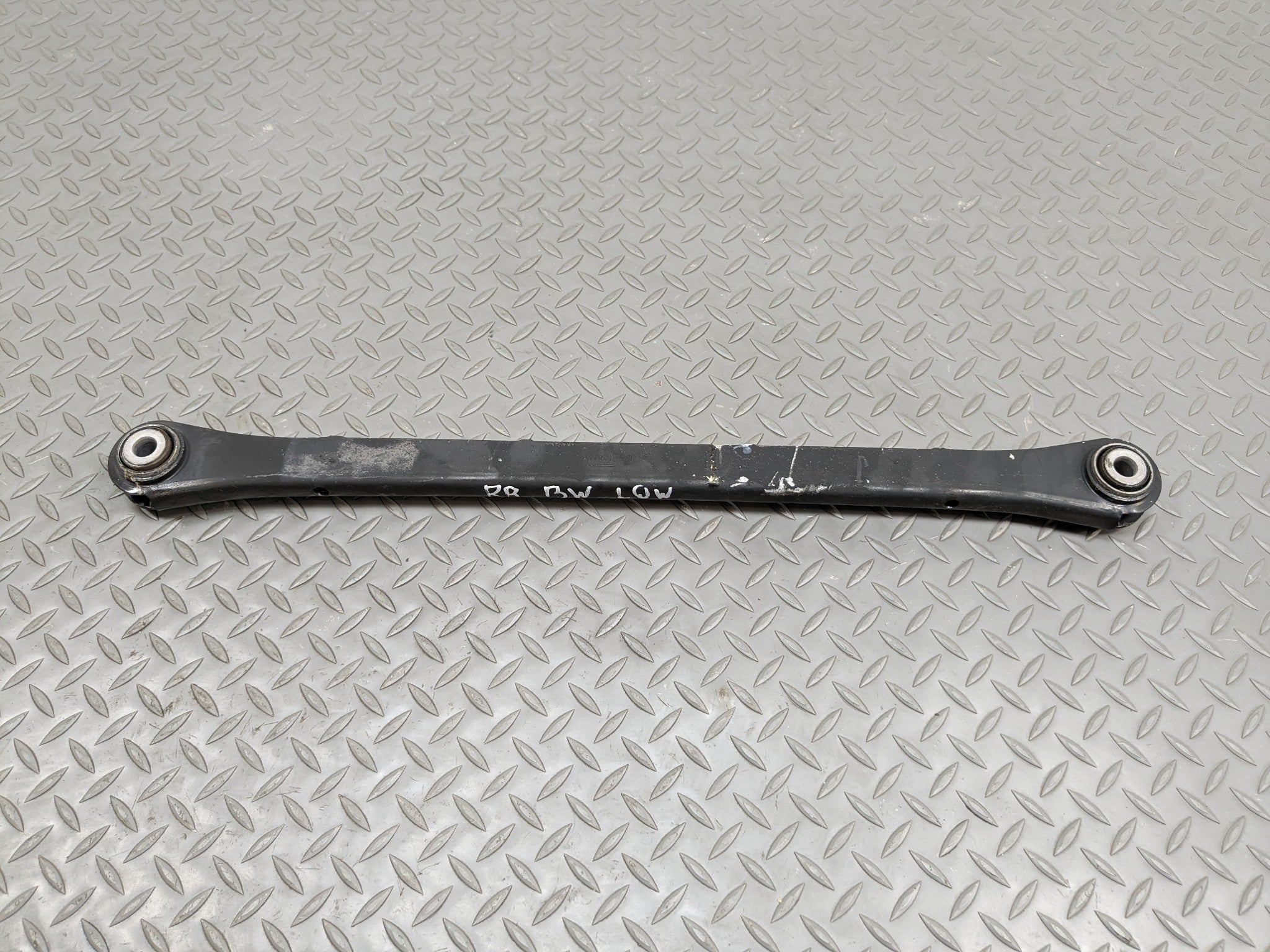 2011 - 2014 MINI COOPER CLUBMAN OEM LOWER CONTROL ARM REAR RIGHT PASSENGER SIDE