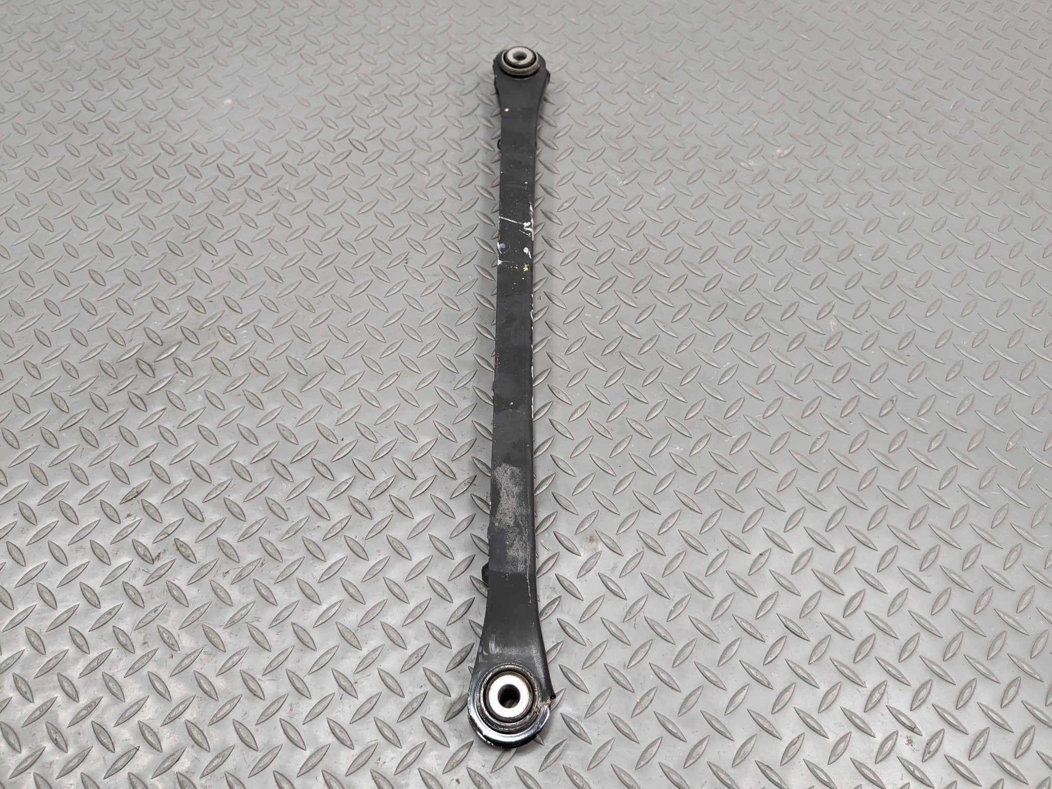 2011 - 2014 MINI COOPER CLUBMAN OEM LOWER CONTROL ARM REAR RIGHT PASSENGER SIDE
