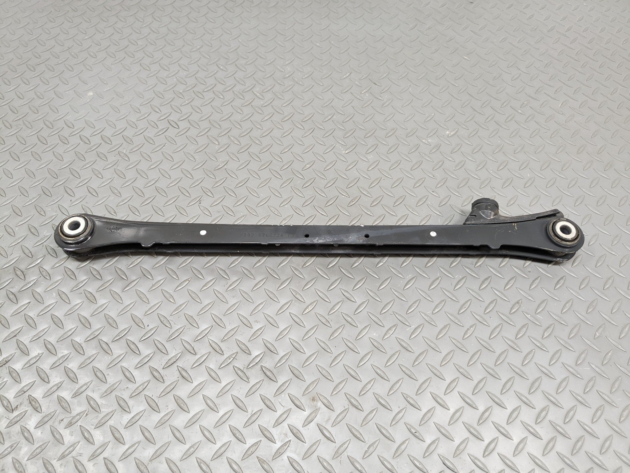 2011 - 2014 MINI COOPER CLUBMAN OEM UPPER CONTROL ARM REAR RIGHT PASSENGER SIDE