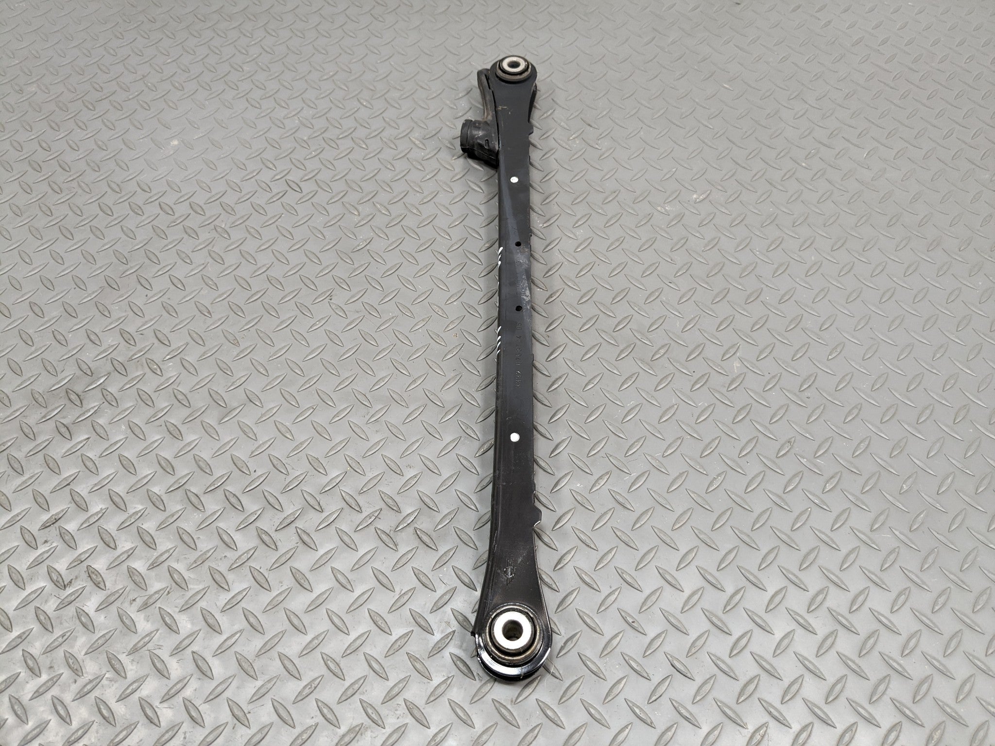 2011 - 2014 MINI COOPER CLUBMAN OEM UPPER CONTROL ARM REAR RIGHT PASSENGER SIDE