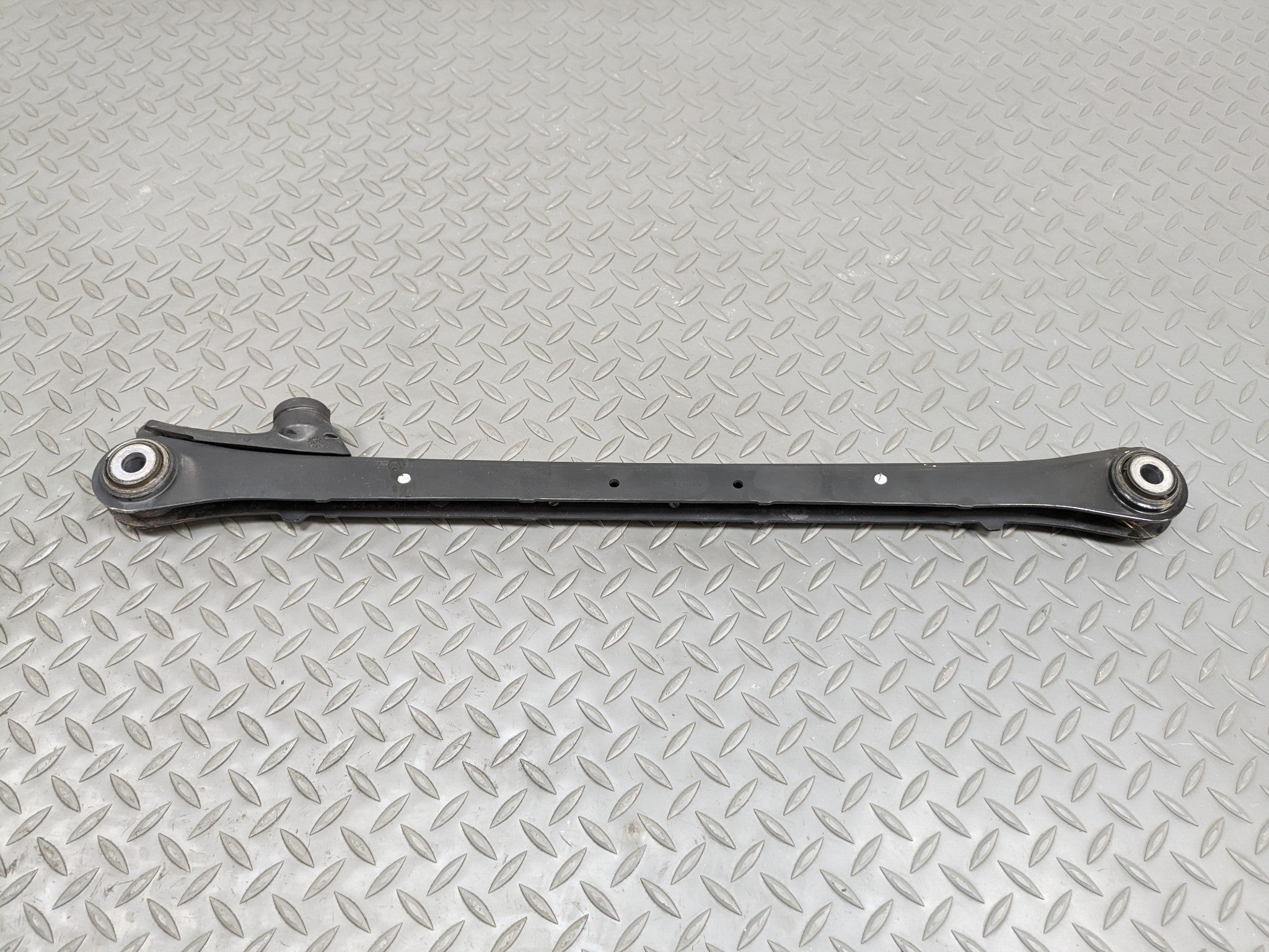 2011 - 2014 MINI COOPER CLUBMAN OEM UPPER CONTROL ARM REAR RIGHT PASSENGER SIDE