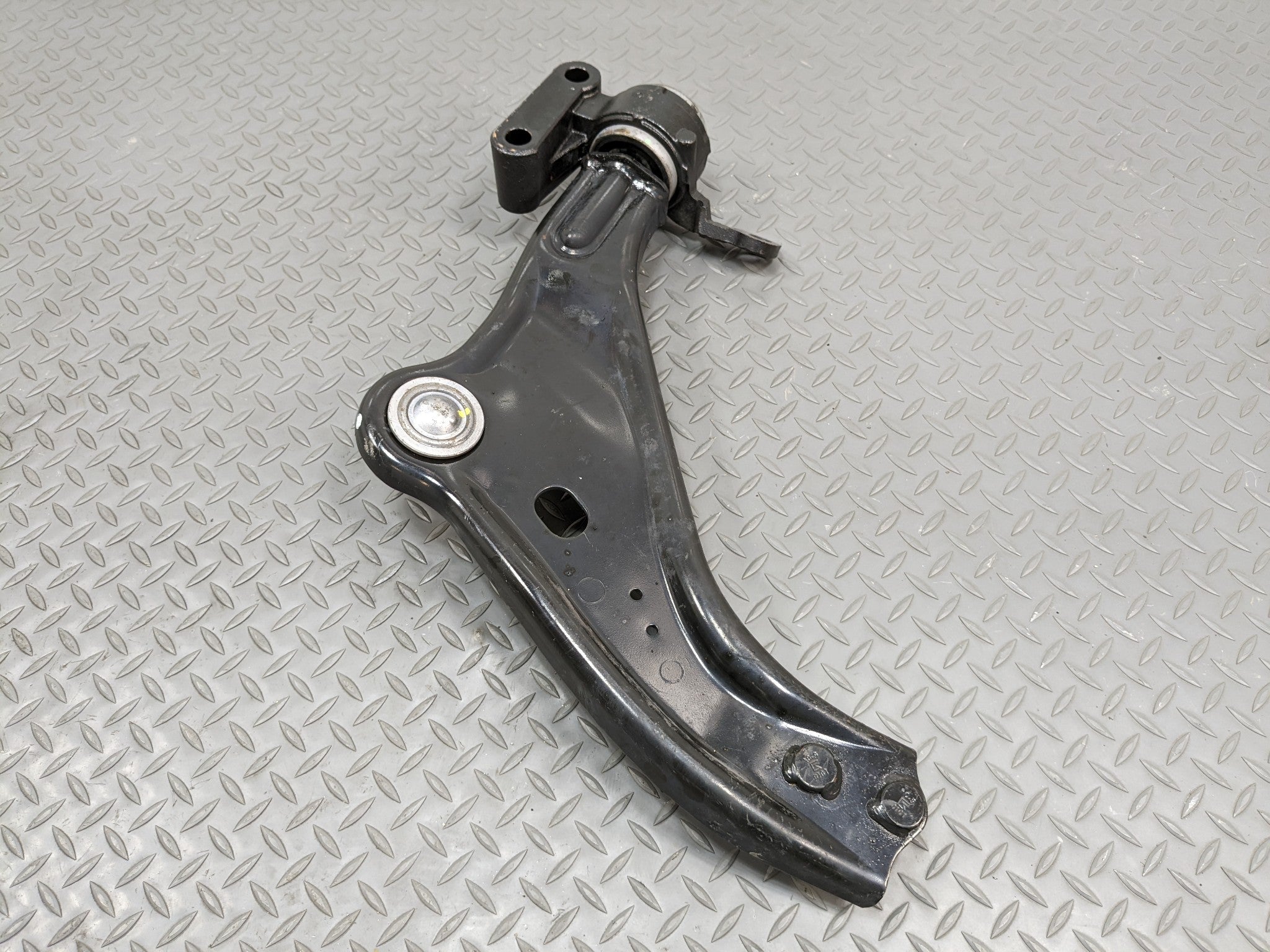 2011 - 2014 MINI COOPER CLUBMAN OEM LOWER CONTROL ARM FRONT LEFT DRIVER SIDE