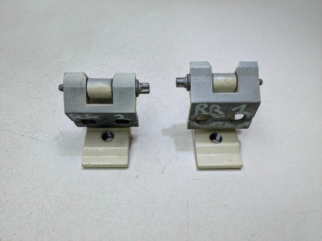 11 - 14 MINI COOPER CLUBMAN OEM DOOR HINGE SET UPPER AND LOWER REAR RIGHT SIDE