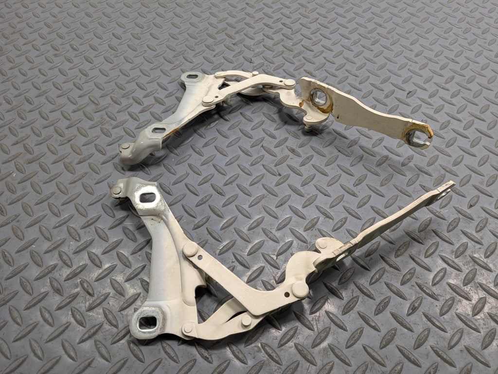 11 - 14 MINI COOPER CLUBMAN OEM HOOD BONNET HINGE SET FRONT LEFT AND RIGHT SIDE