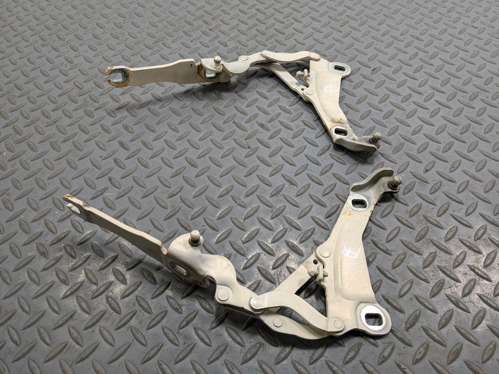 11 - 14 MINI COOPER CLUBMAN OEM HOOD BONNET HINGE SET FRONT LEFT AND RIGHT SIDE