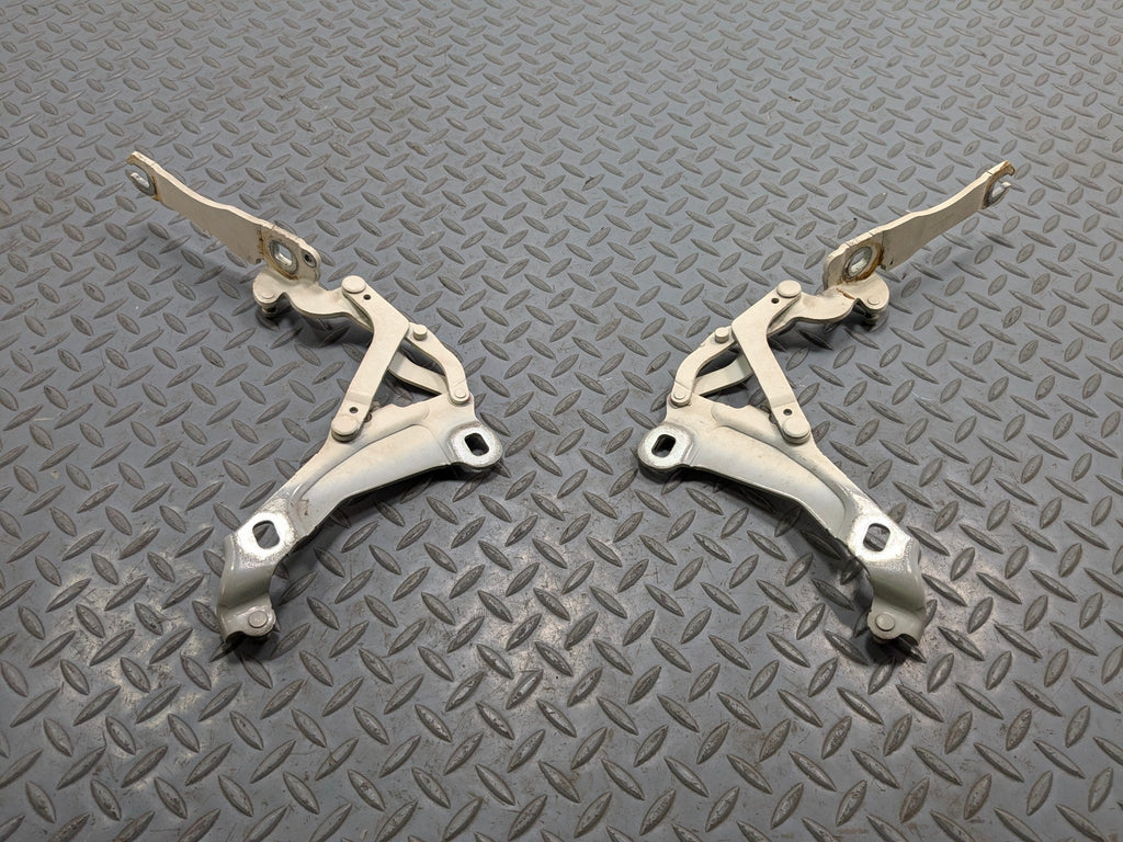 11 - 14 MINI COOPER CLUBMAN OEM HOOD BONNET HINGE SET FRONT LEFT AND RIGHT SIDE