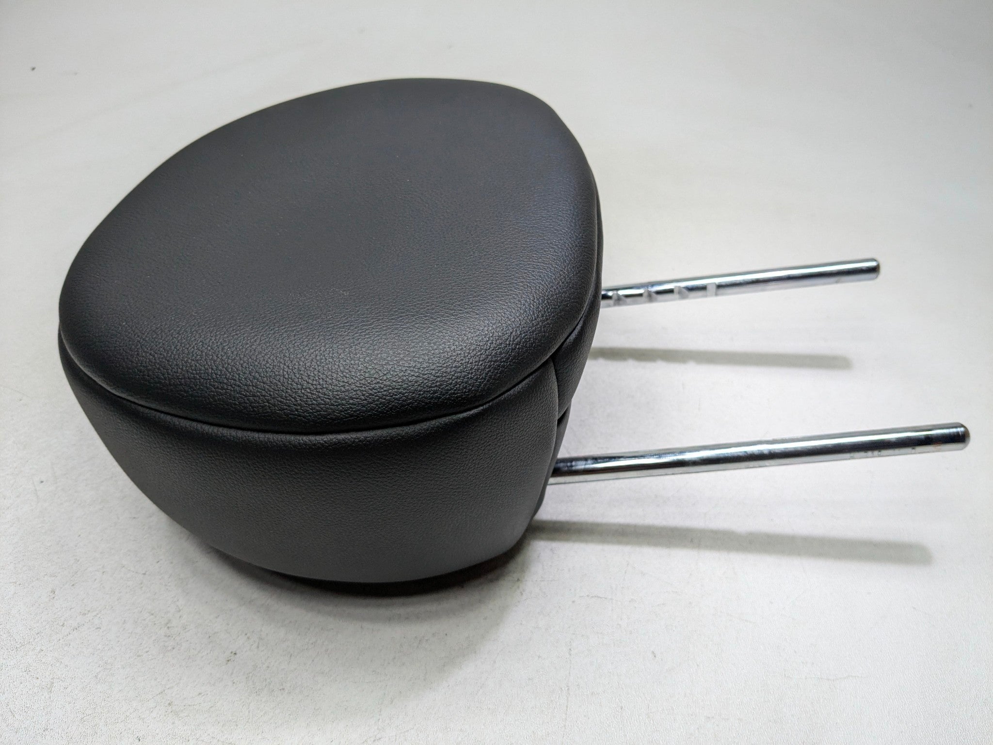 2011 - 2014 MINI COOPER CLUBMAN OEM SEAT HEADREST LEATHER BLACK FRONT LEFT SIDE
