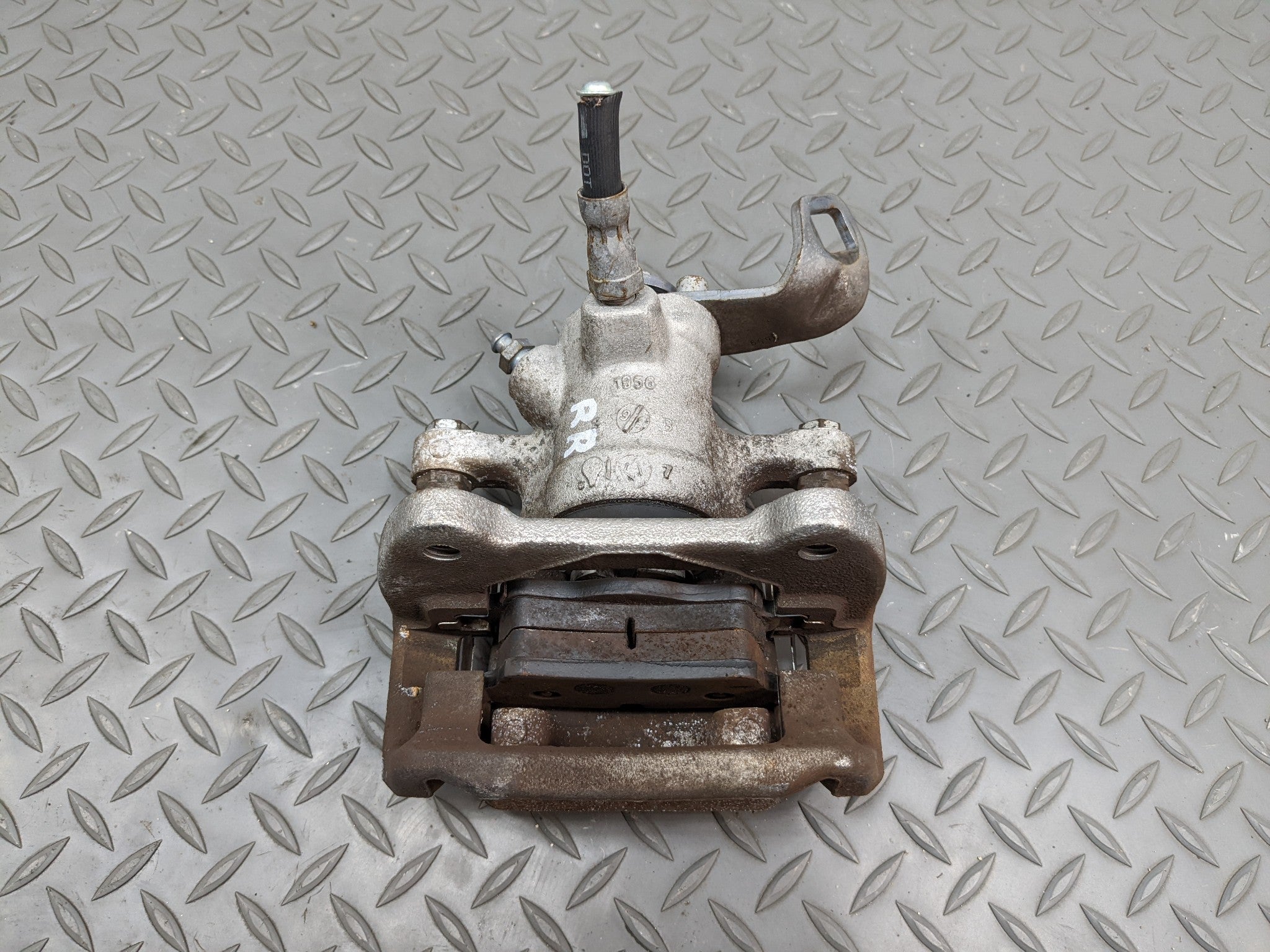 2011 - 2014 MINI COOPER CLUBMAN OEM BRAKE CALIPER REAR RIGHT PASSENGER SIDE