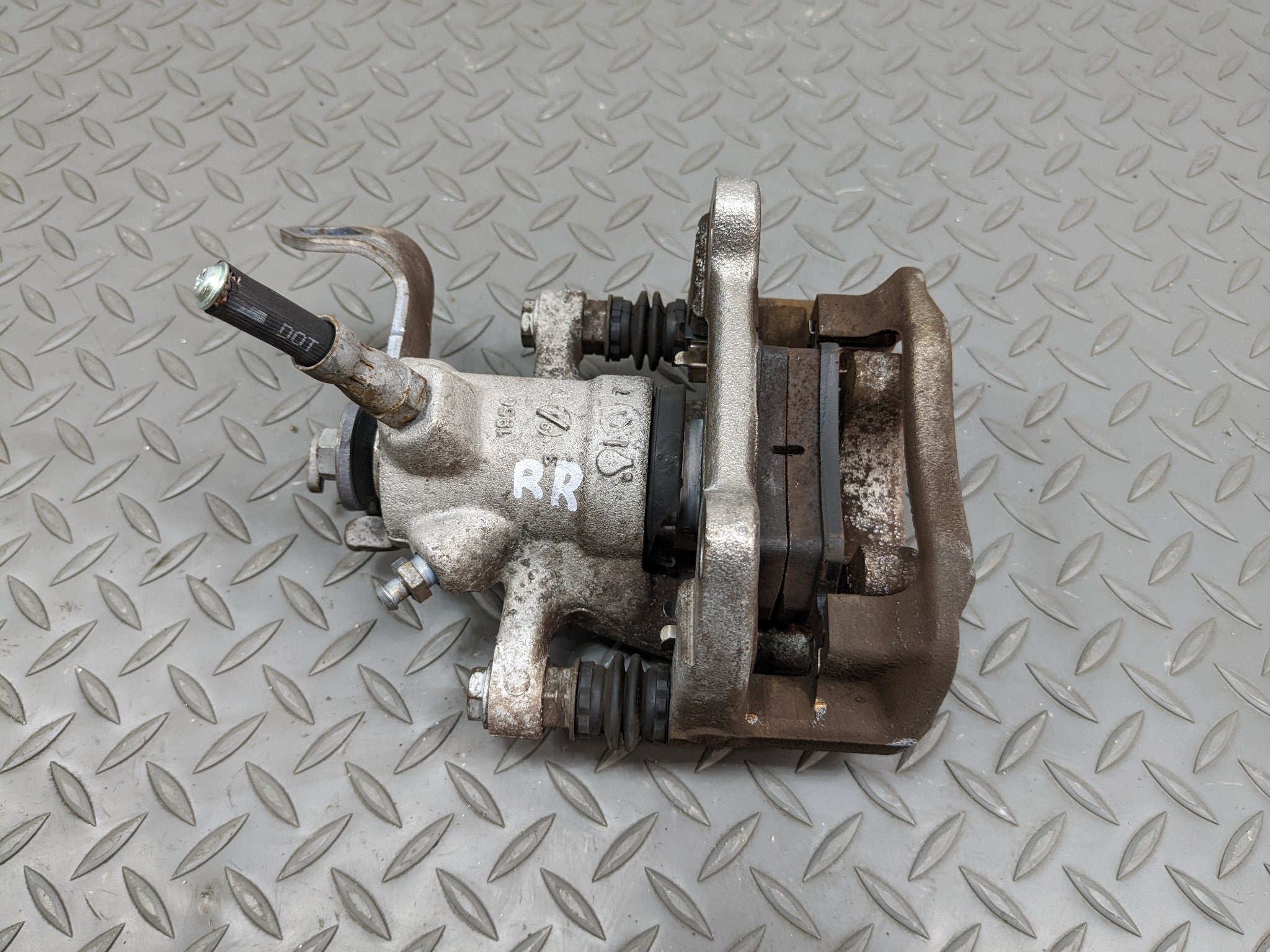 2011 - 2014 MINI COOPER CLUBMAN OEM BRAKE CALIPER REAR RIGHT PASSENGER SIDE