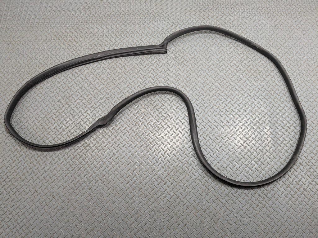 2011 - 2014 MINI COOPER CLUBMAN OEM DOOR SEAL WEATHER STRIPPING FRONT RIGHT SIDE