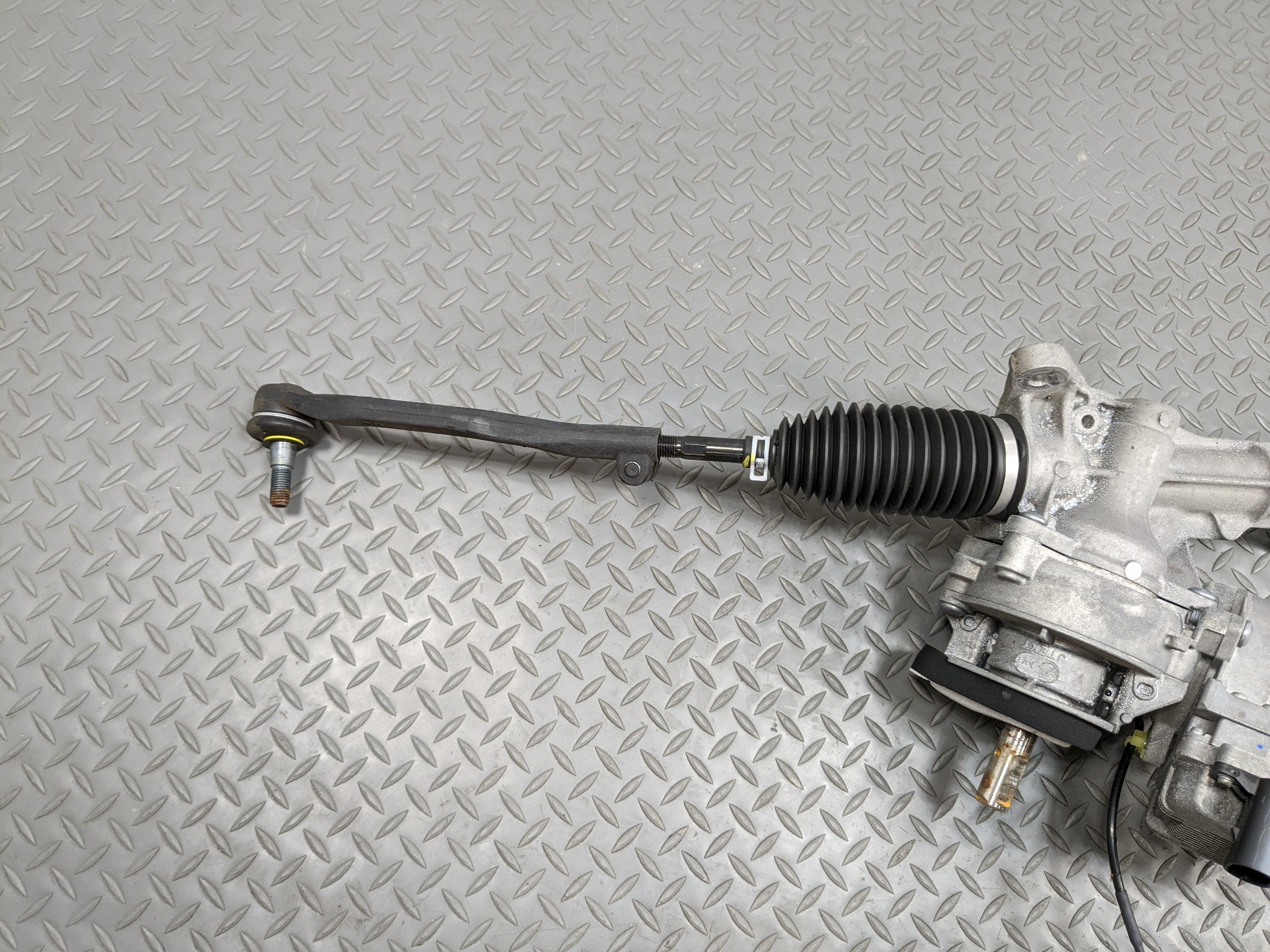 2011 - 2014 MINI COOPER CLUBMAN OEM POWER STEERING GEAR RACK AND PINION ASSEMBLY