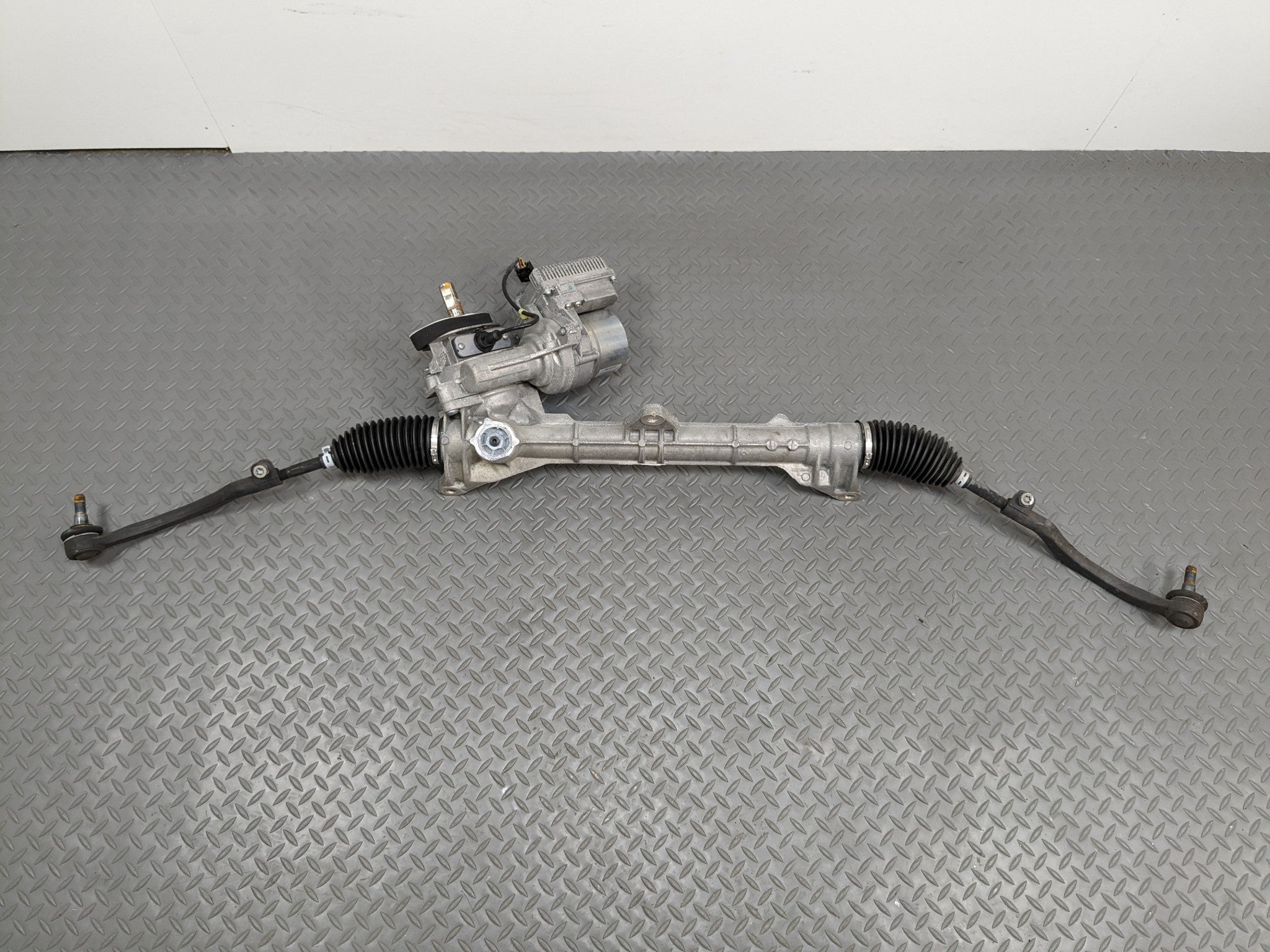 2011 - 2014 MINI COOPER CLUBMAN OEM POWER STEERING GEAR RACK AND PINION ASSEMBLY
