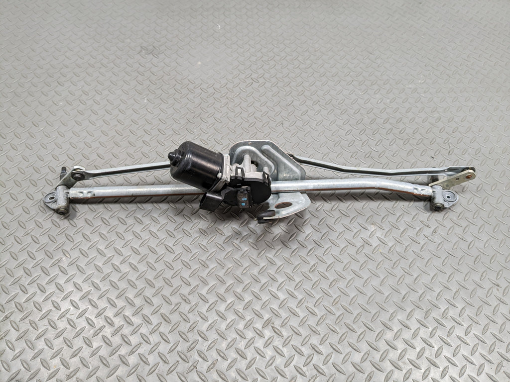 11 - 14 MINI COOPER CLUBMAN OEM WINDSHEILD WIPER TRANSMISSION LINKAGE WITH MOTOR