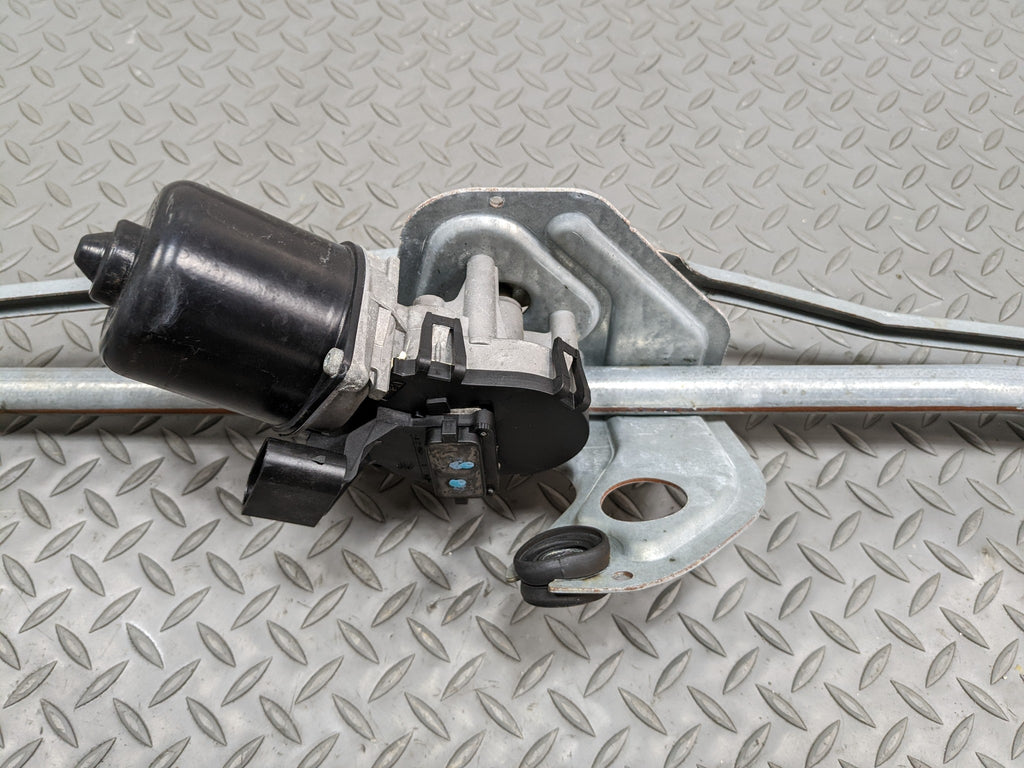 11 - 14 MINI COOPER CLUBMAN OEM WINDSHEILD WIPER TRANSMISSION LINKAGE WITH MOTOR