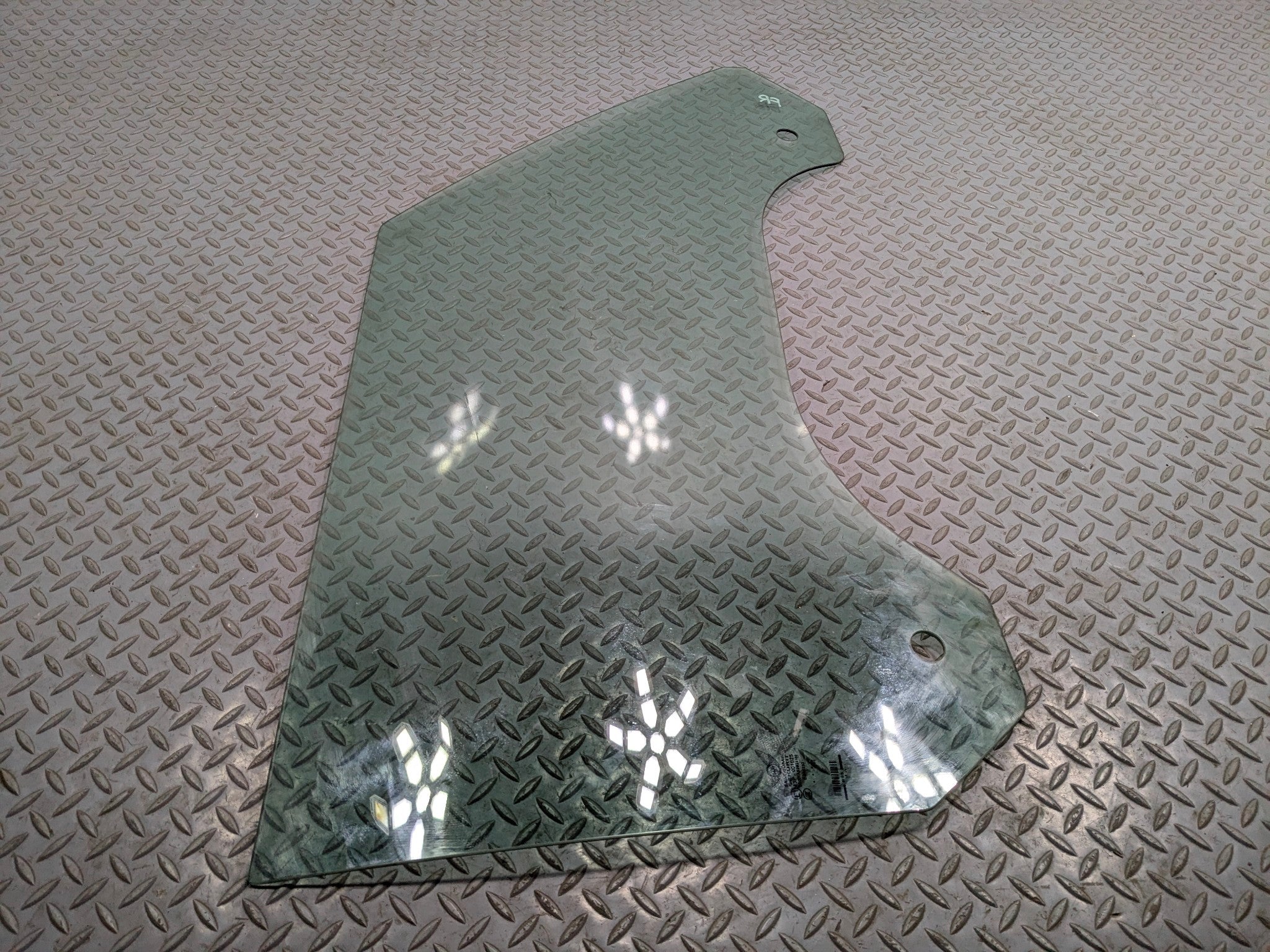 2011 - 2014 MINI COOPER CLUBMAN OEM DOOR WINDOW GLASS FRONT RIGHT PASSENGER SIDE