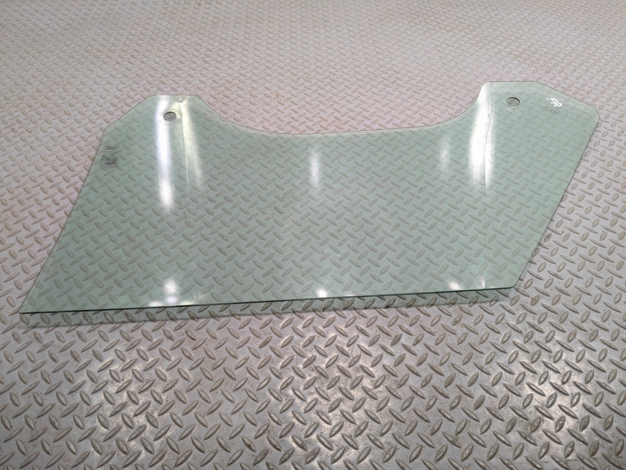 2011 - 2014 MINI COOPER CLUBMAN OEM DOOR WINDOW GLASS FRONT RIGHT PASSENGER SIDE